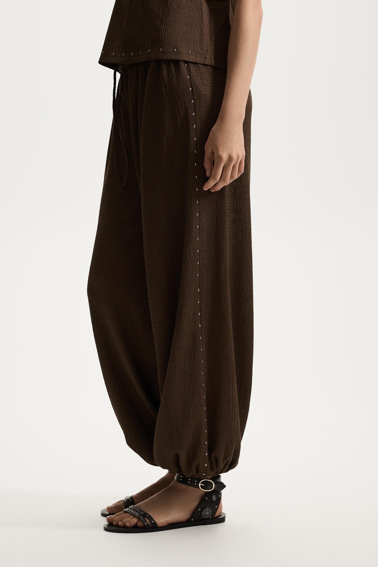 Studded joggers — CHOCOLATE