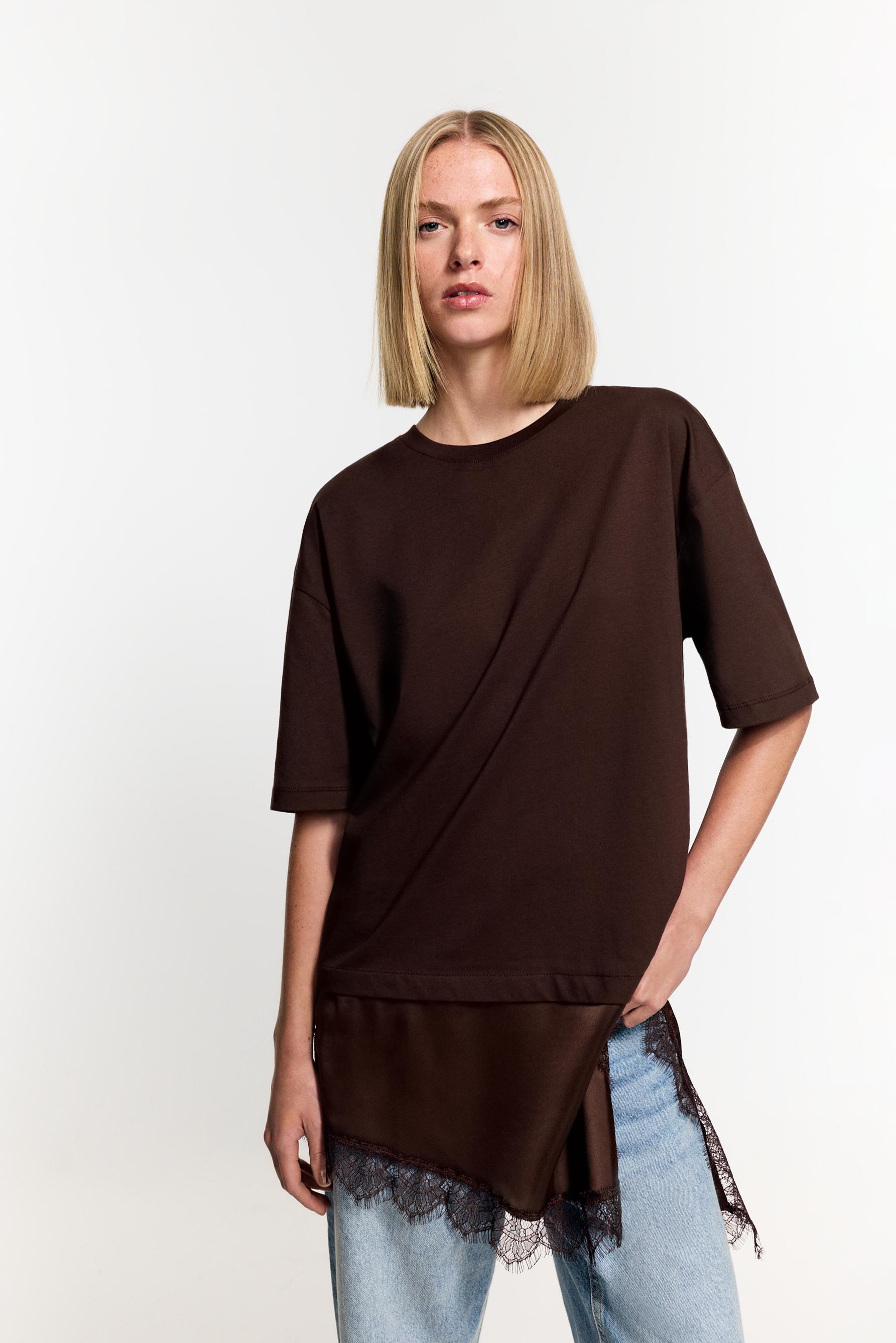 Camiseta bajo encaje