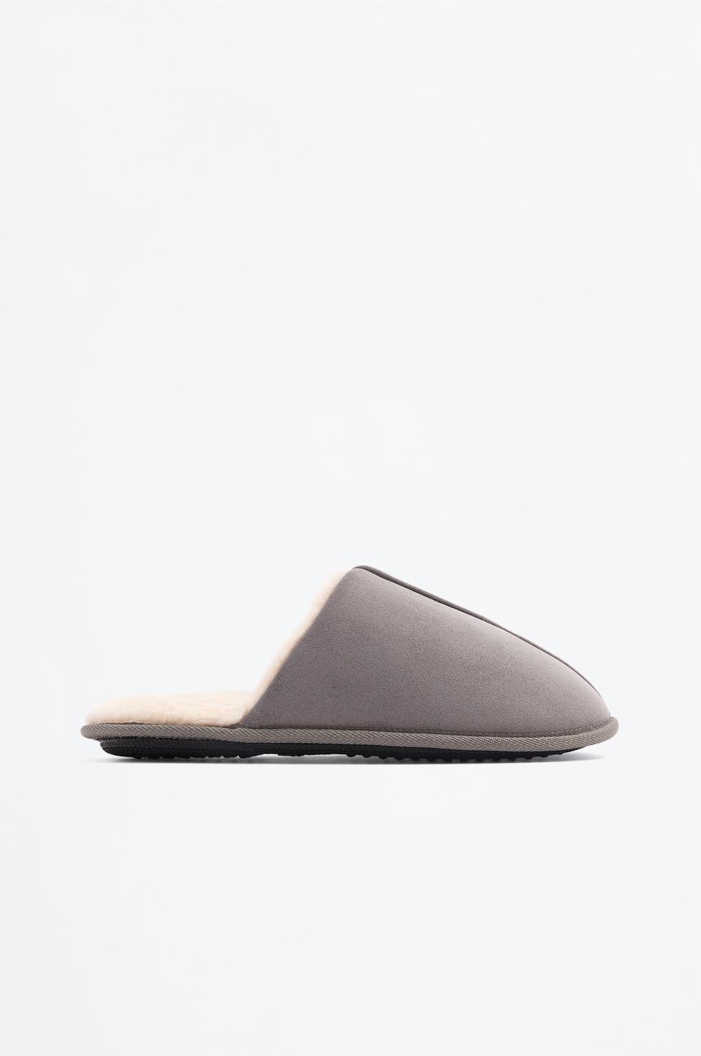 Lined house slipper