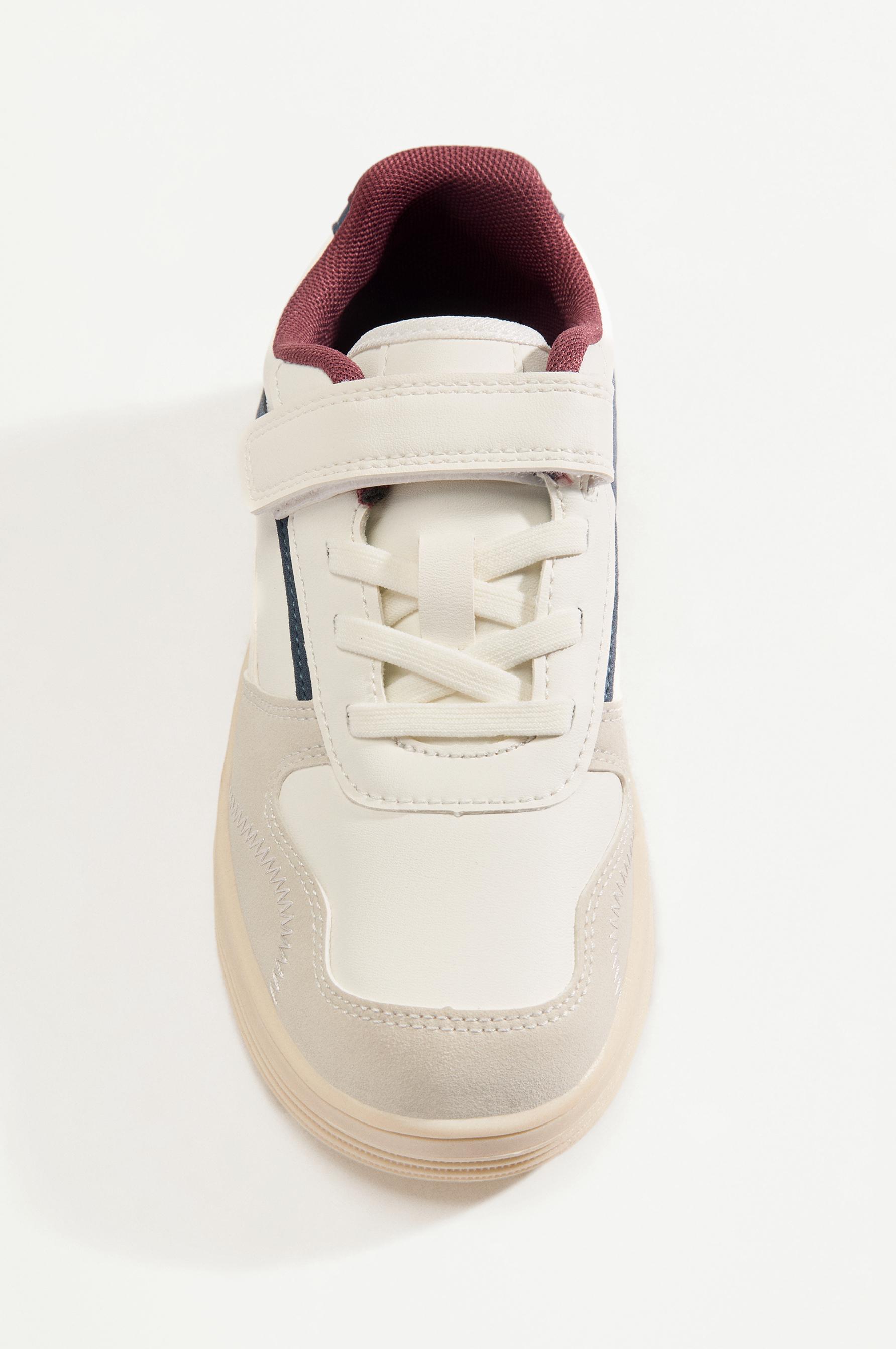 Contrast sneakers — WHITE