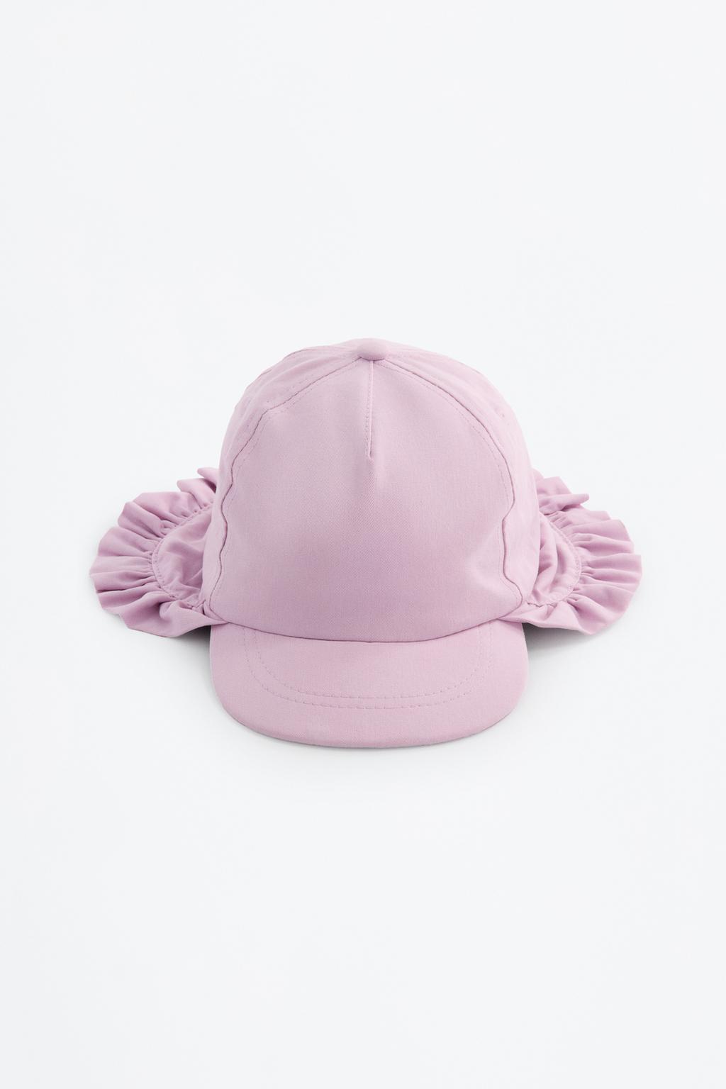 Long ruffled cap