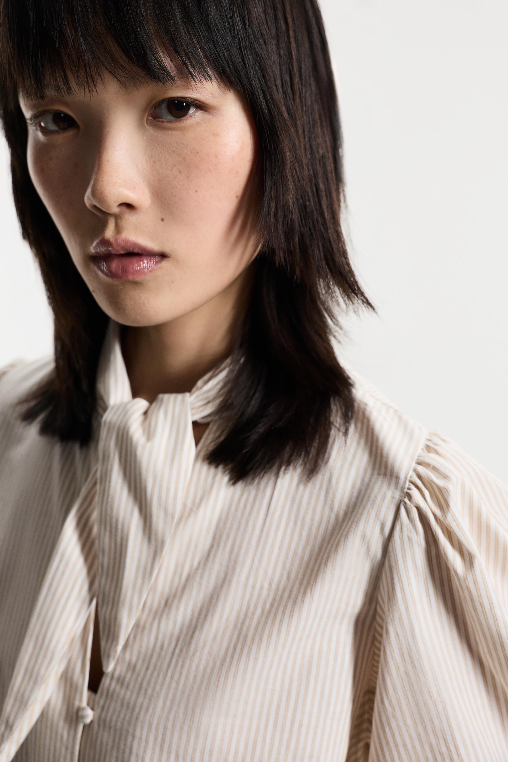 Tie-neck shirt — ECRU/BROWN