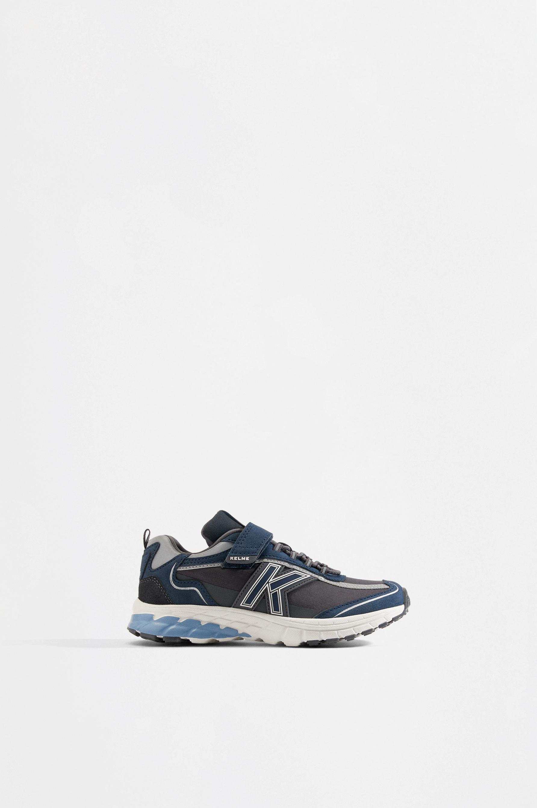 Kelme Multi-Piece Trainers — BLUE