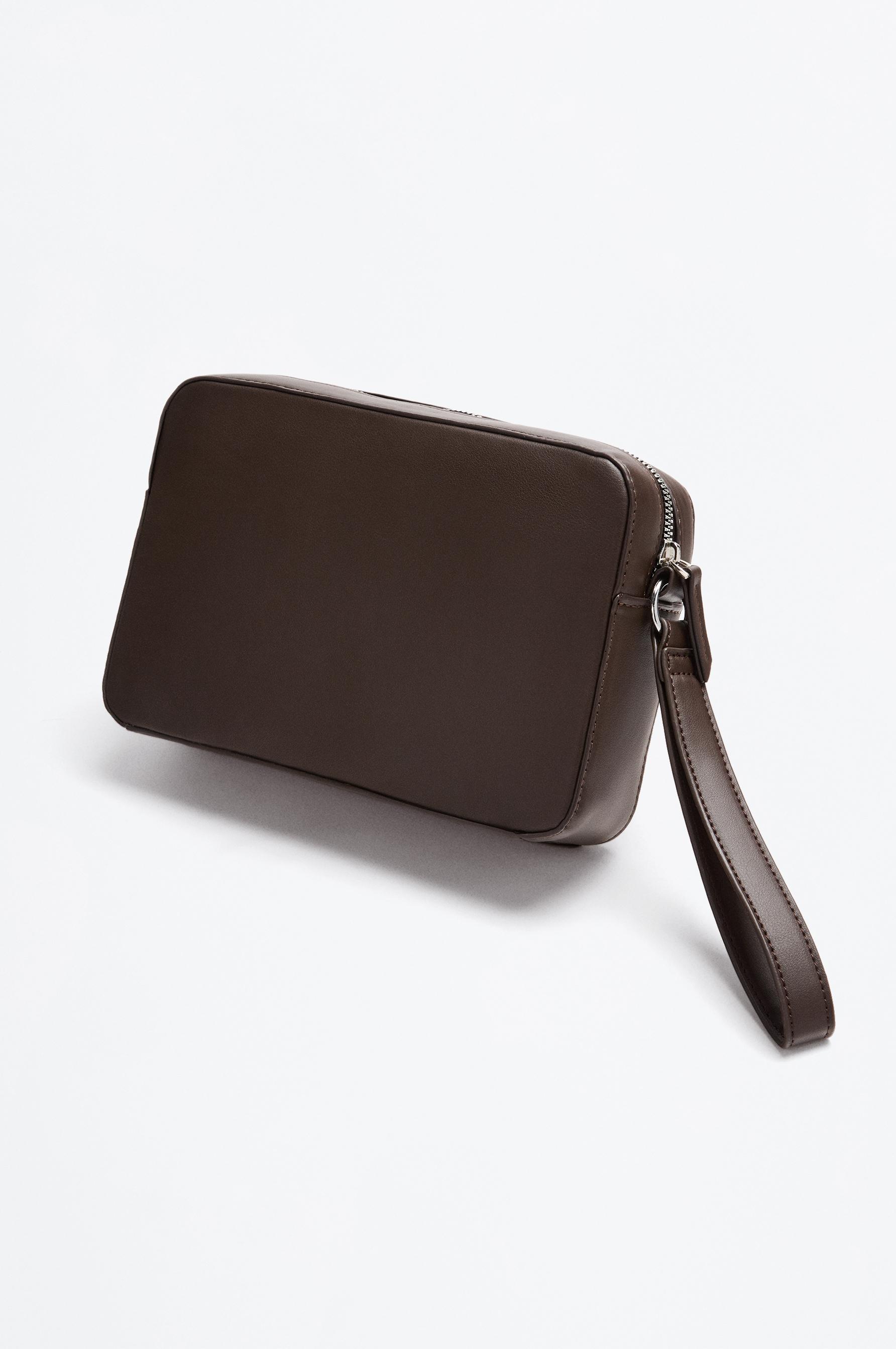 Smart toiletry bag — BROWN