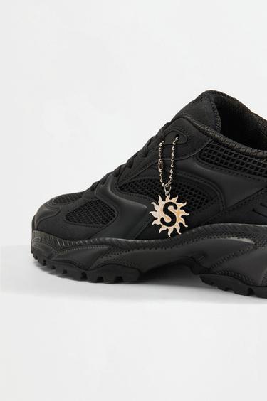 Sneaker keychain — BLACK 4