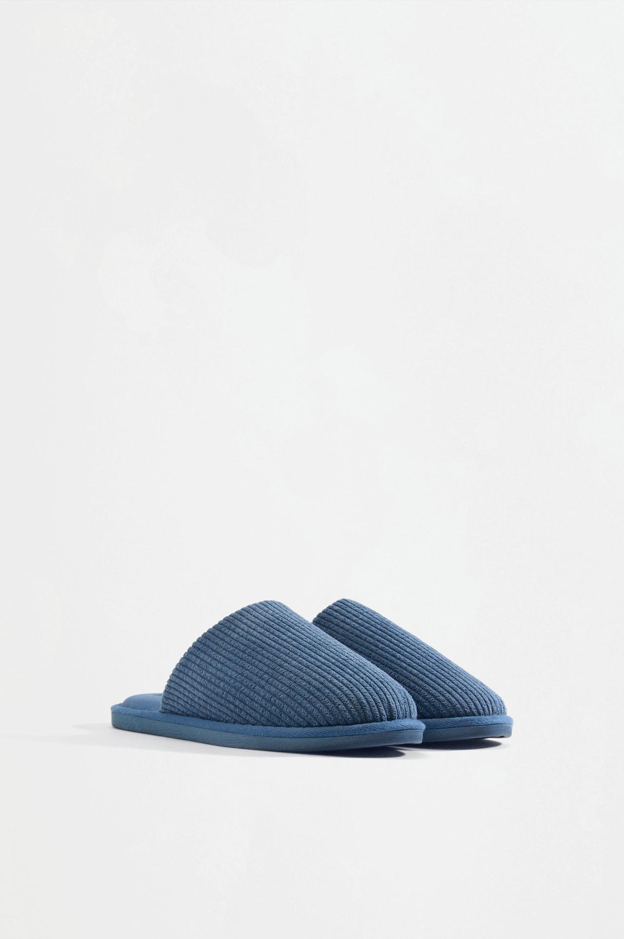 House slippers — BLUE