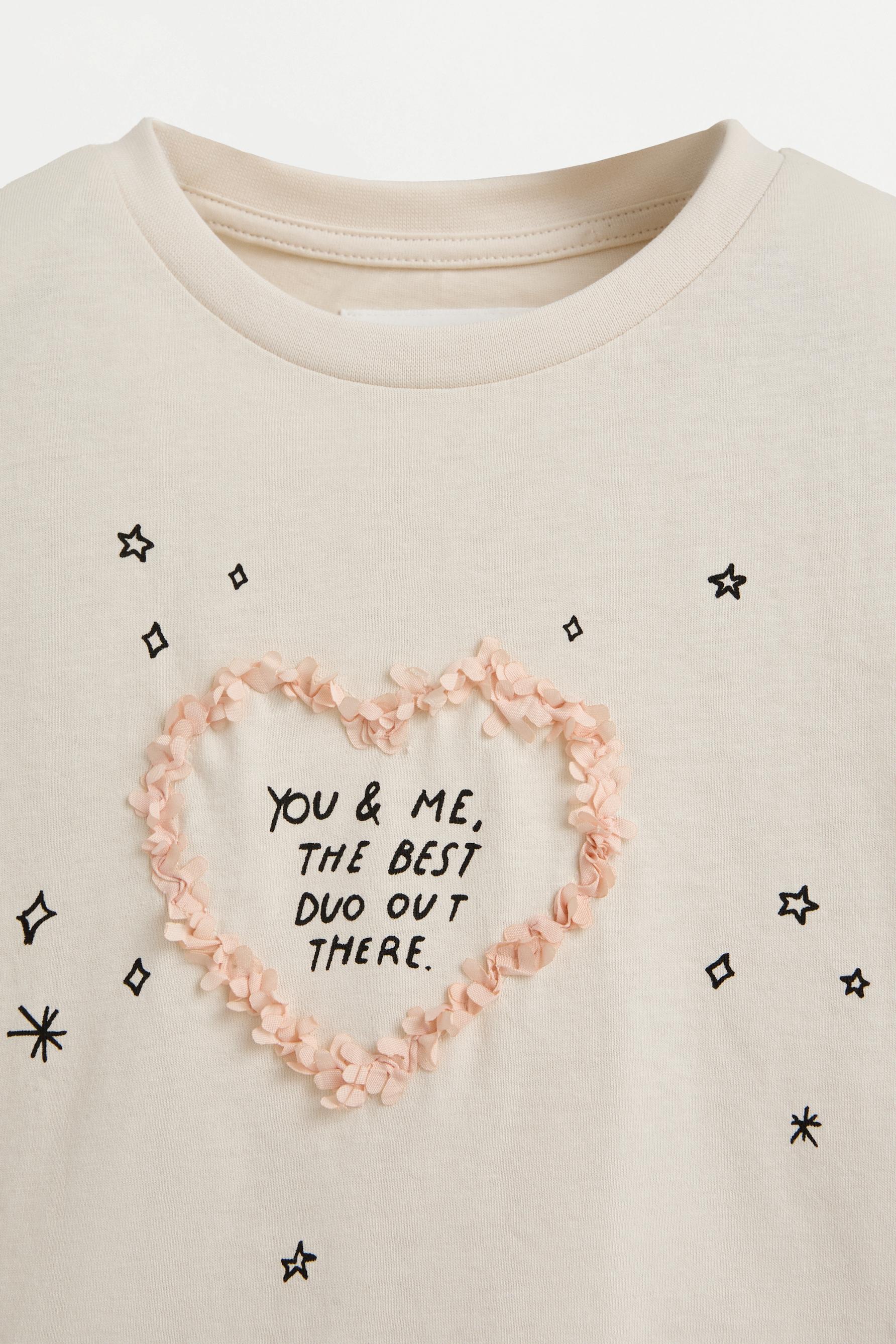T-shirt with tulle appliqués — HIELO
