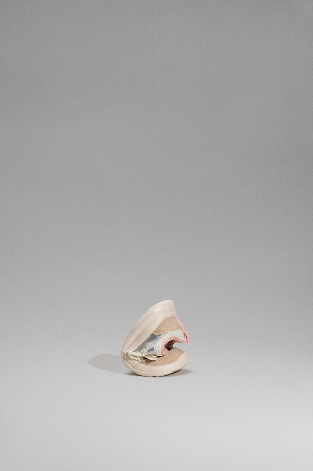 Sneakers — PALE PINK