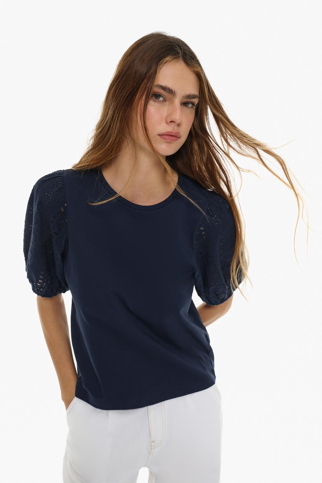 Camiseta manga corta abullonada
