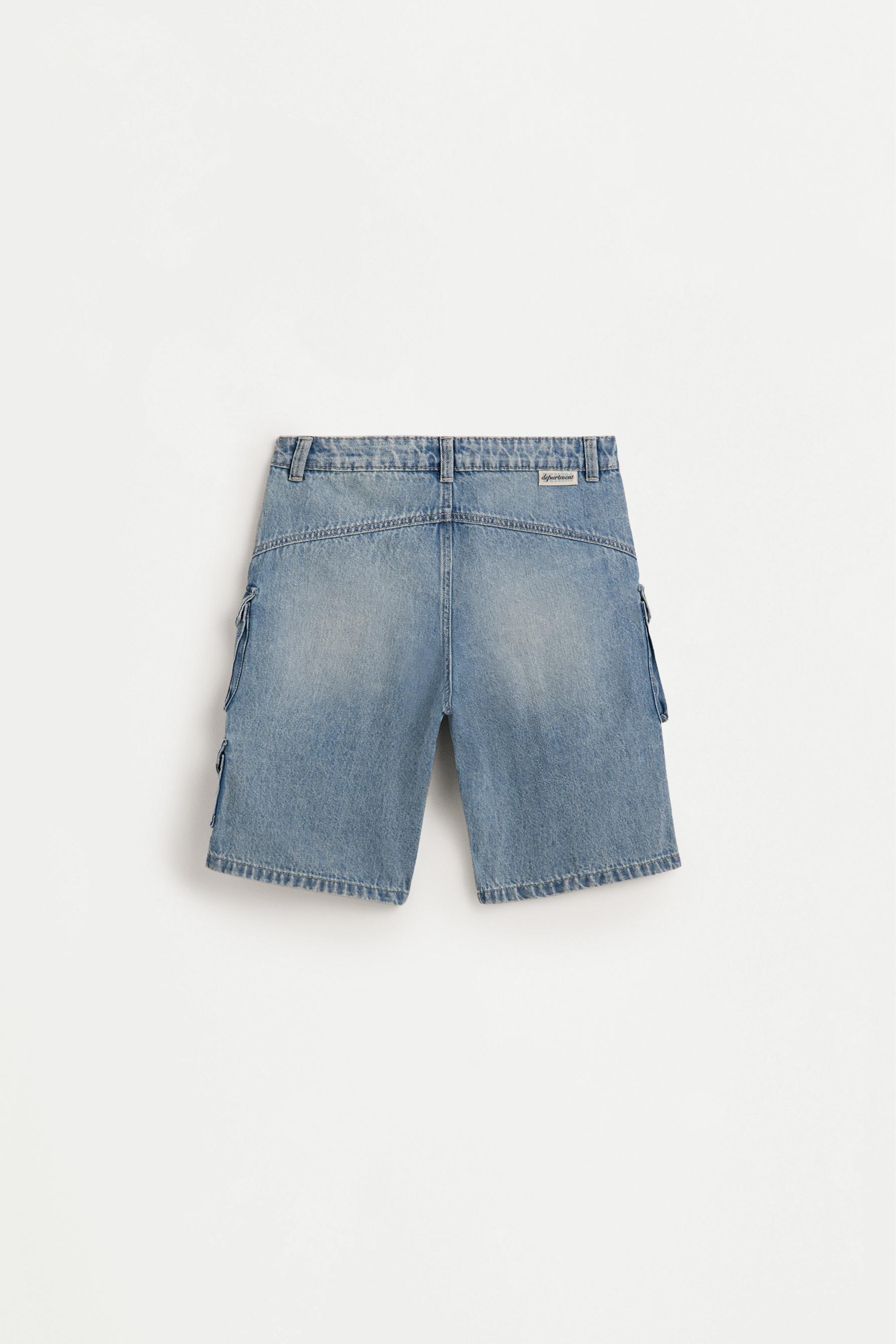 Multi-pocket denim cargo Bermuda shorts — BLUE