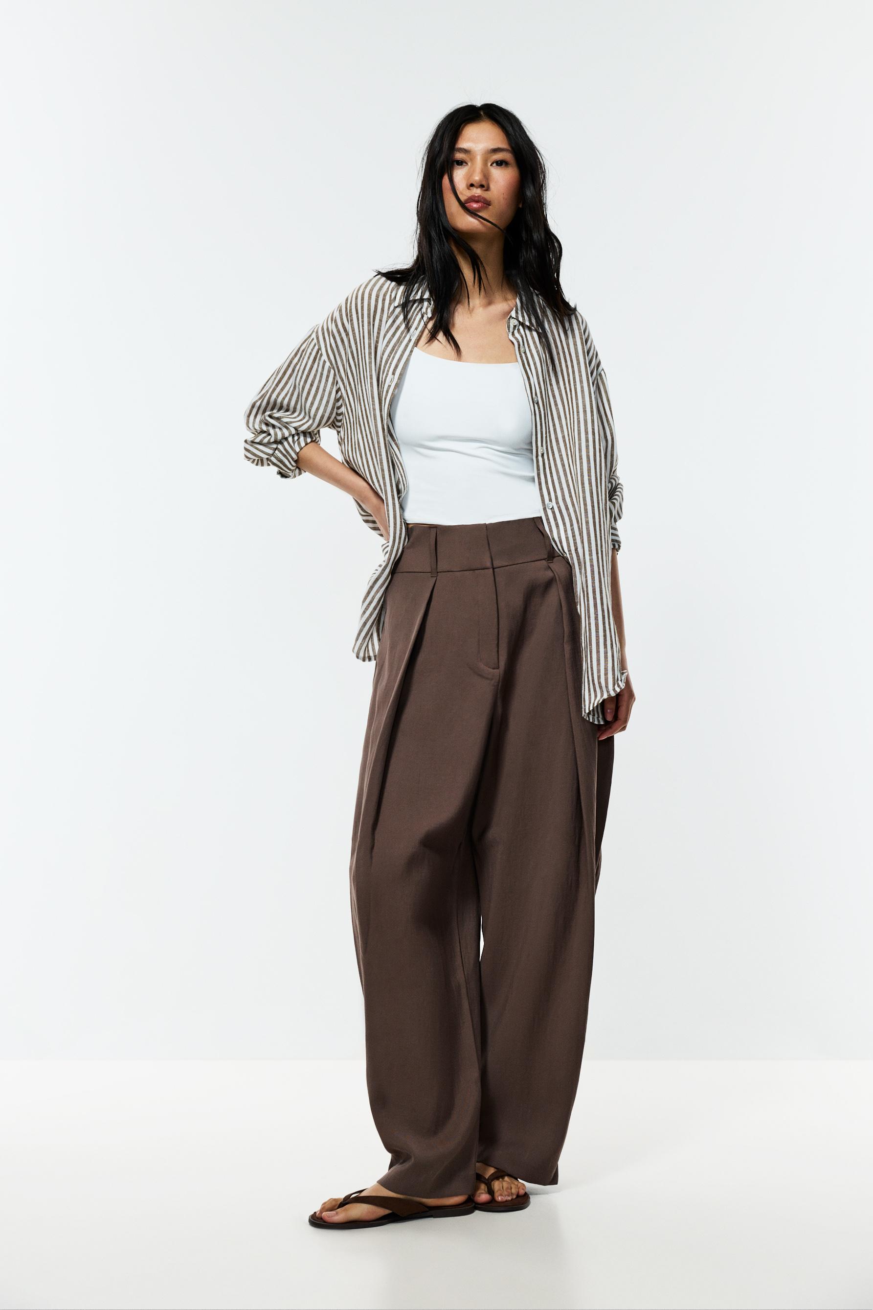Barrel trousers with darts — PALE BROWN