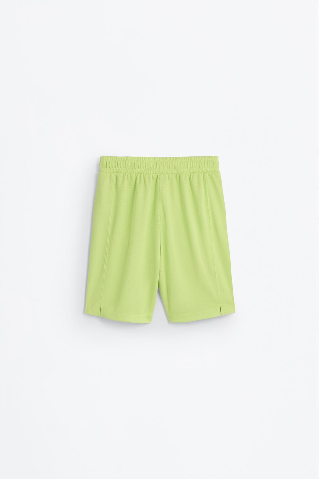 Bermuda sports shorts