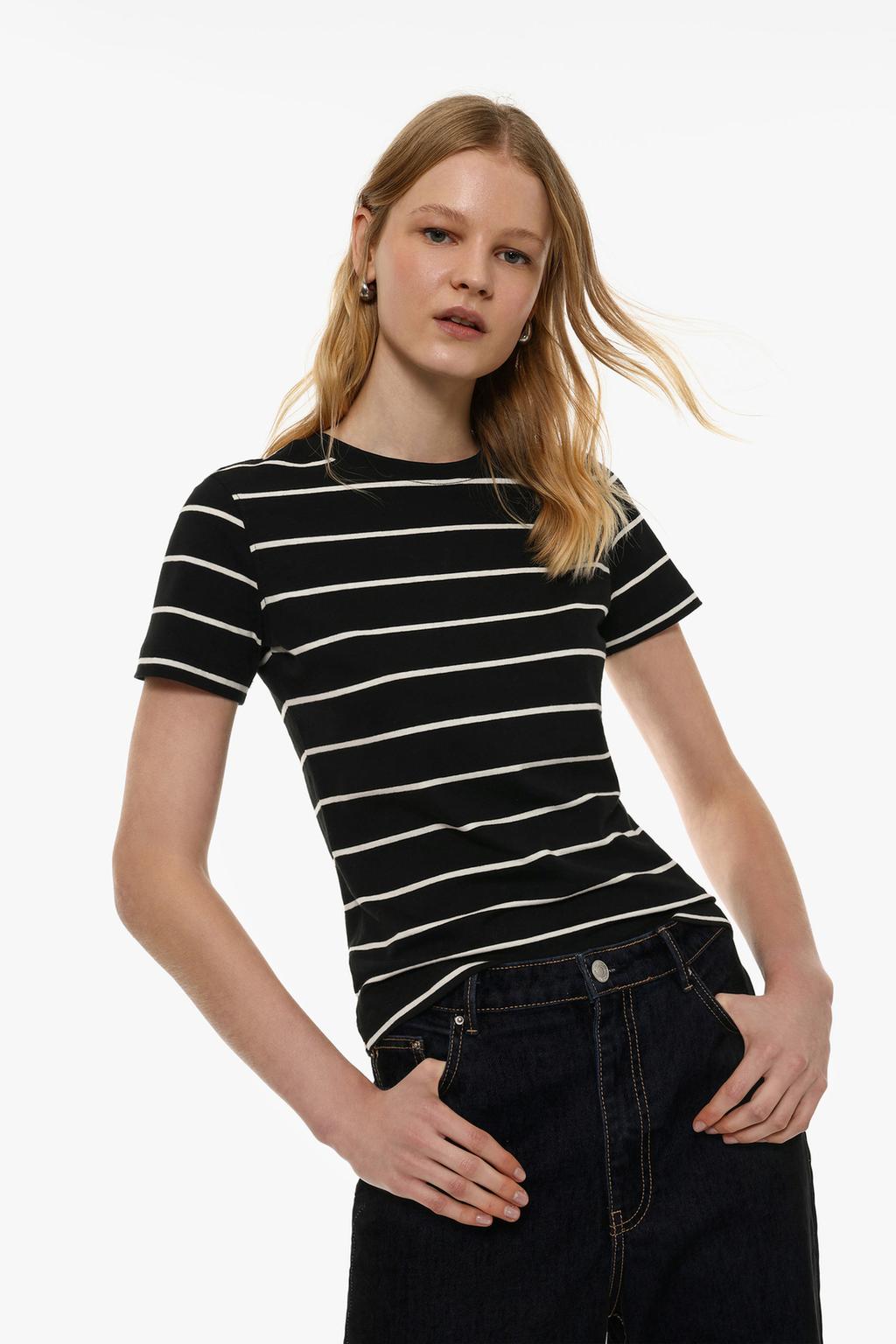 Striped round neck T-shirt