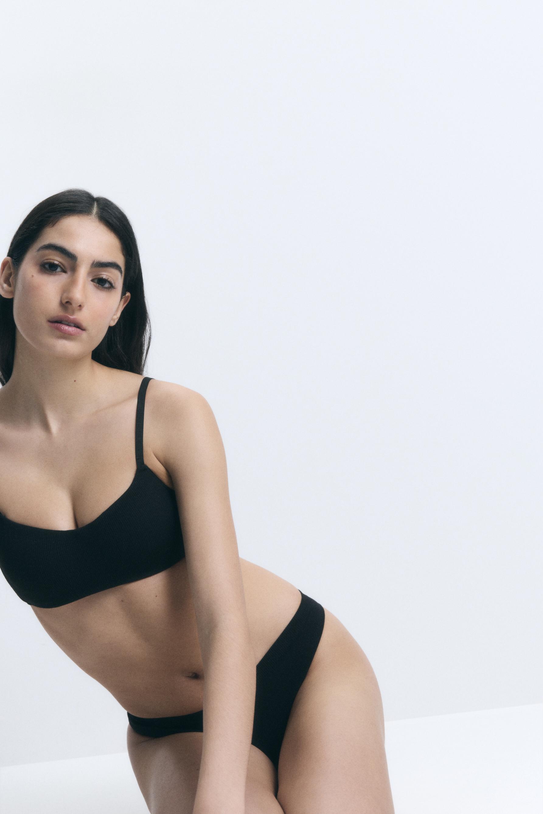 Ribbed pre-shaped bra — BLACK