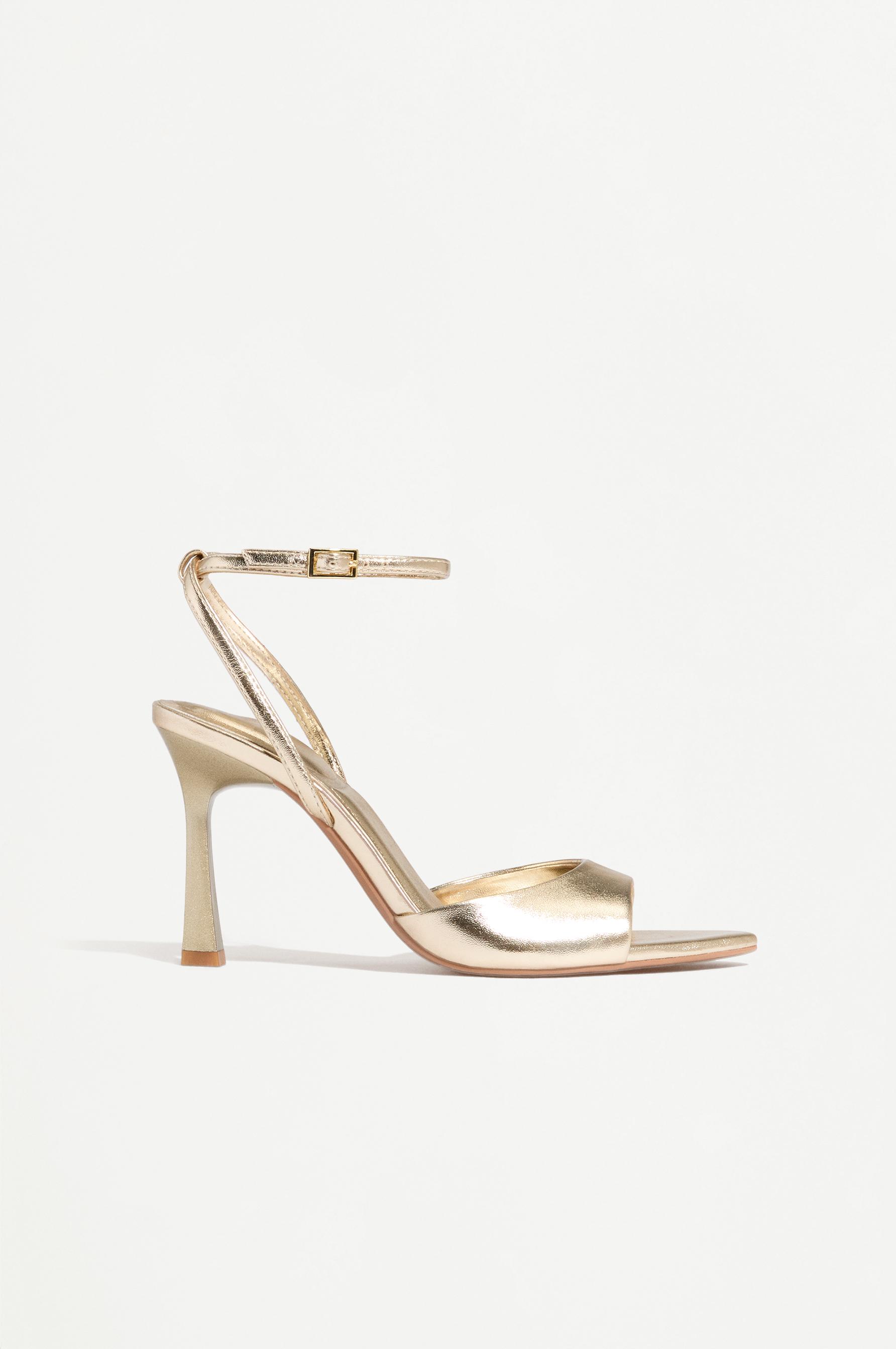 Sandalia tacón pulsera