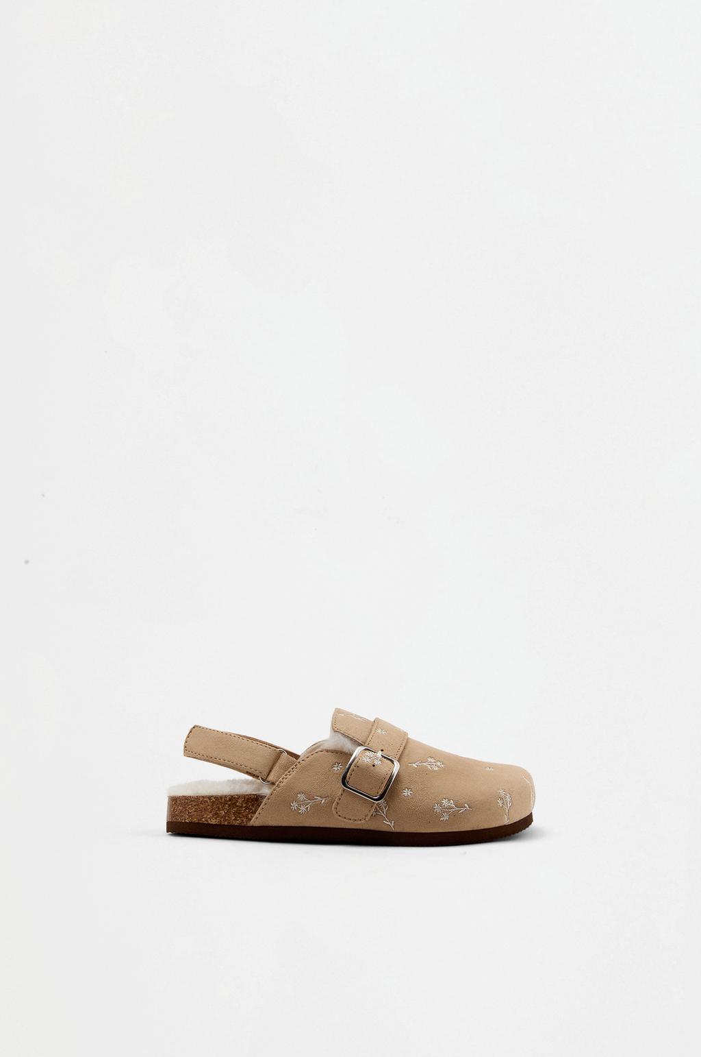 Embroidered clog