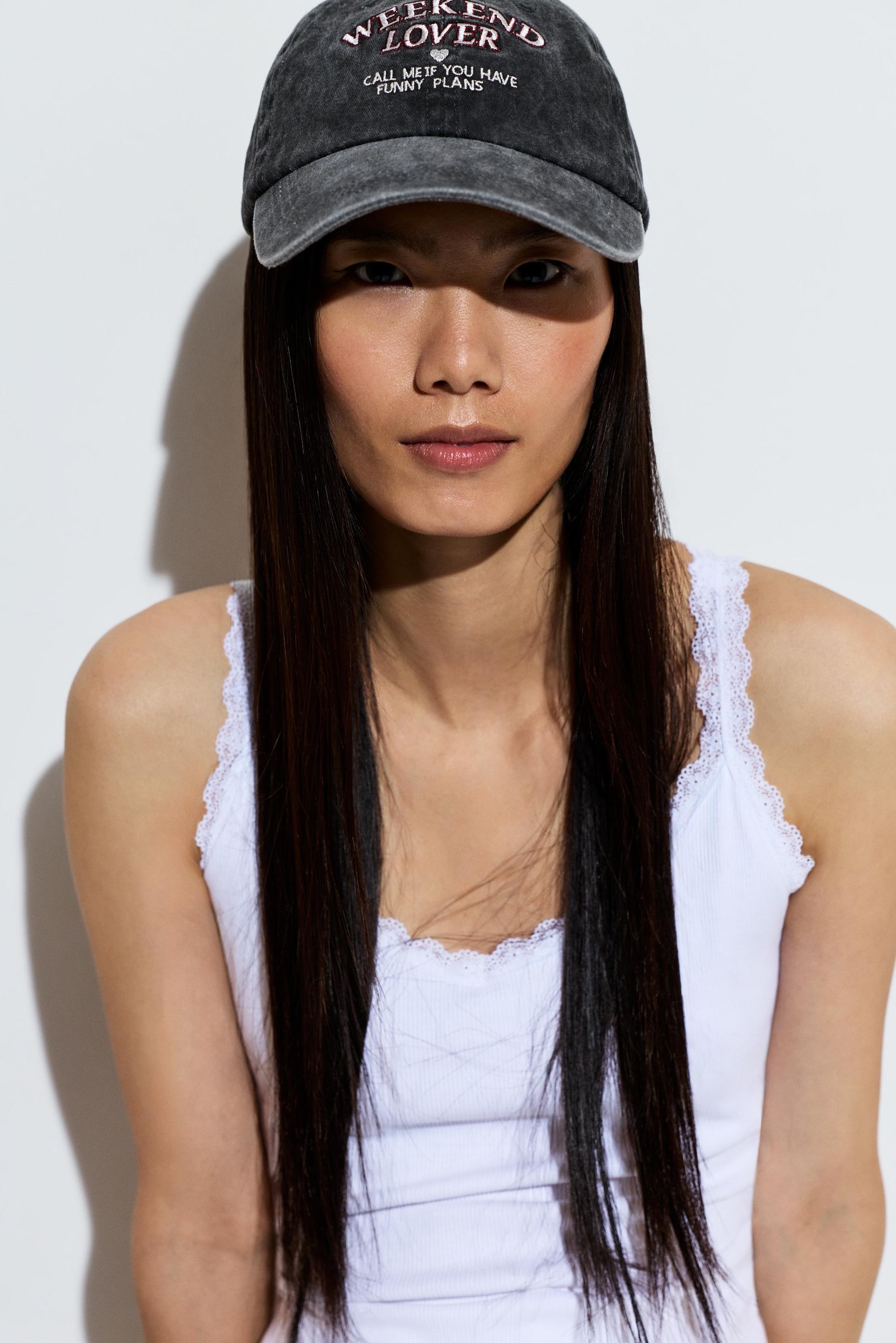 Embroidered cap — BLACK TONE