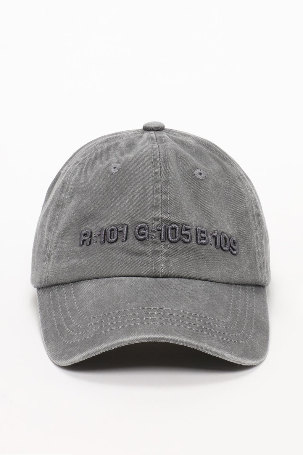 Gorra texto bordado