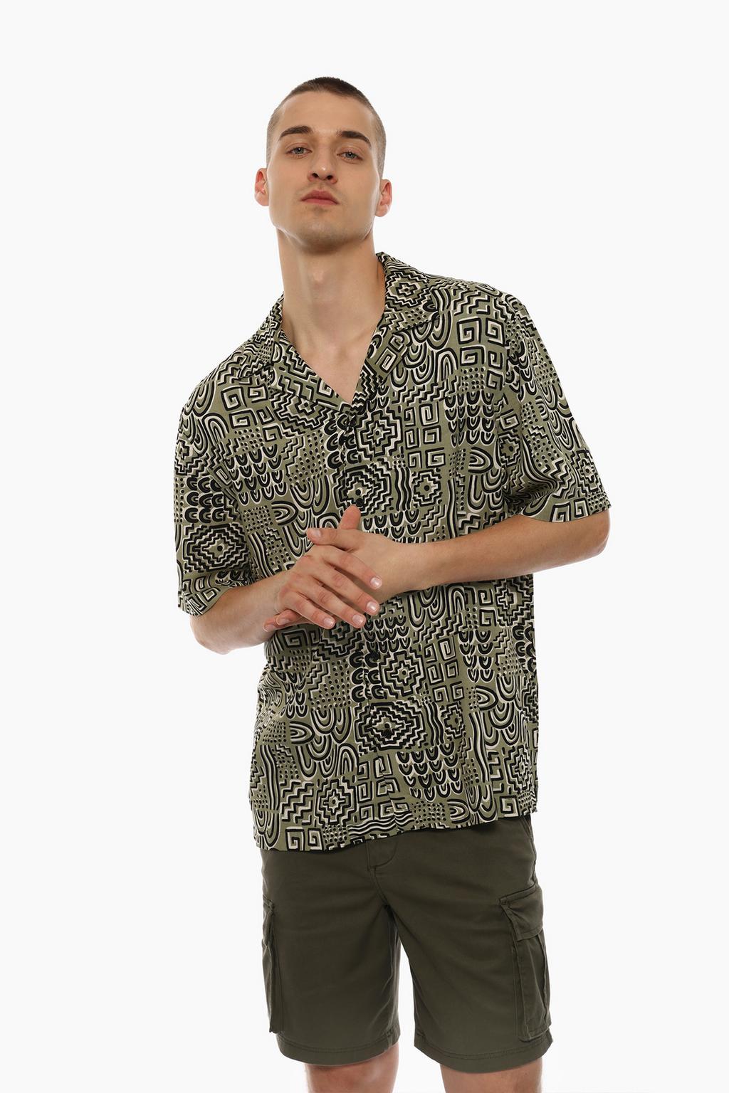 Camisa resort estampada