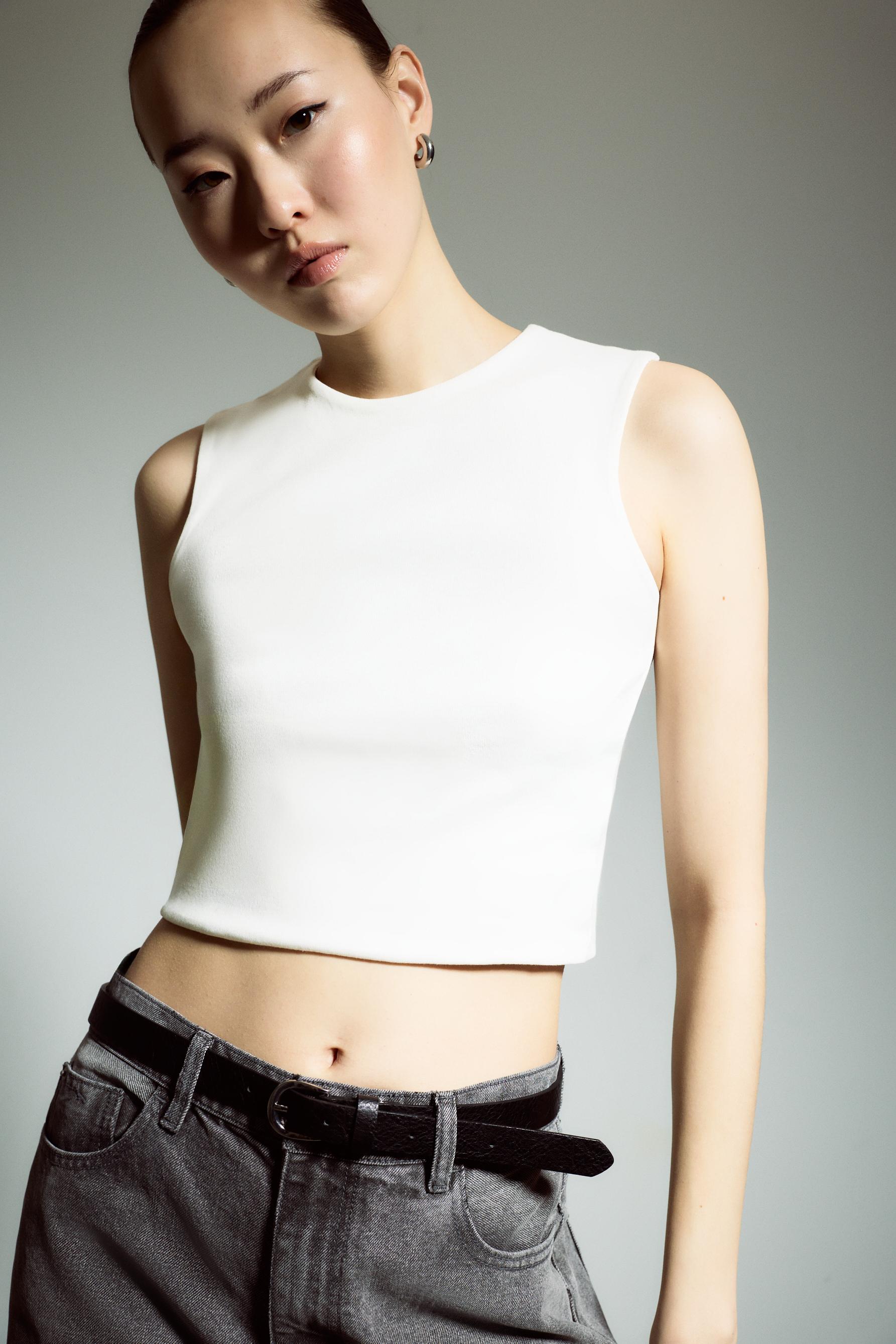 Camiseta cropped cuello caja