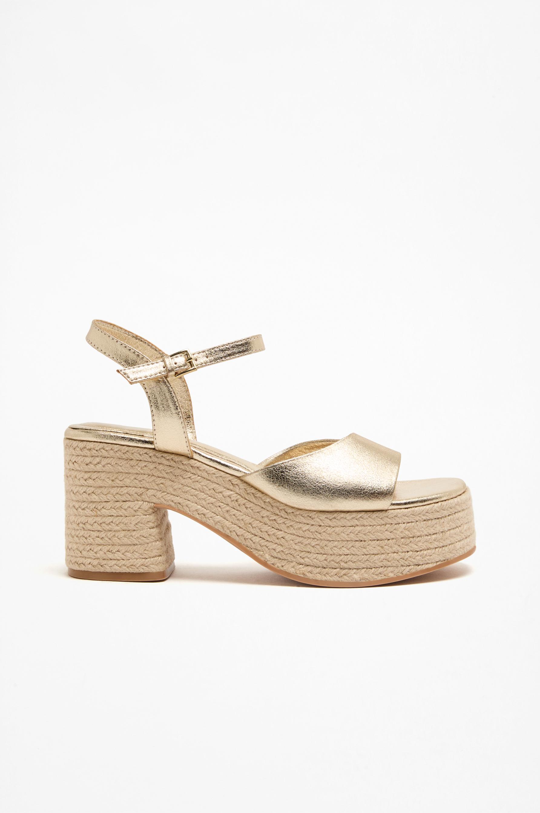 Cuña tacón metalizada