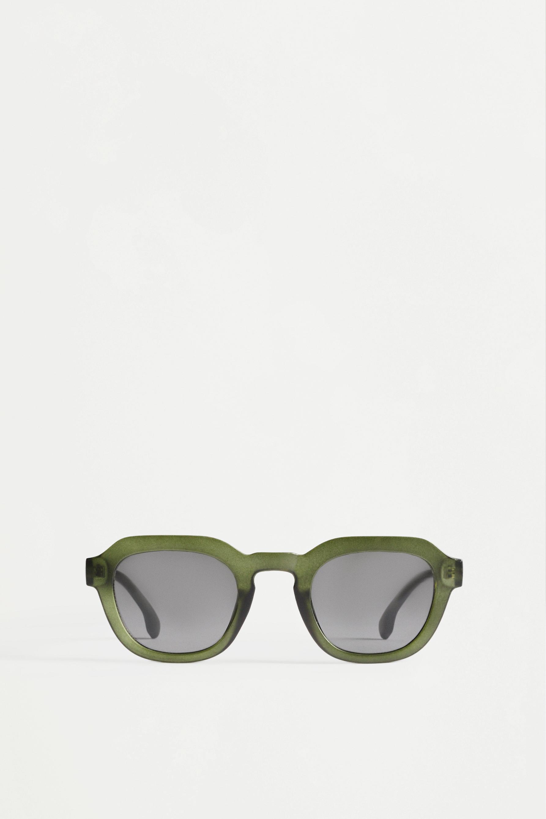 Semi-square sunglasses — KHAKI