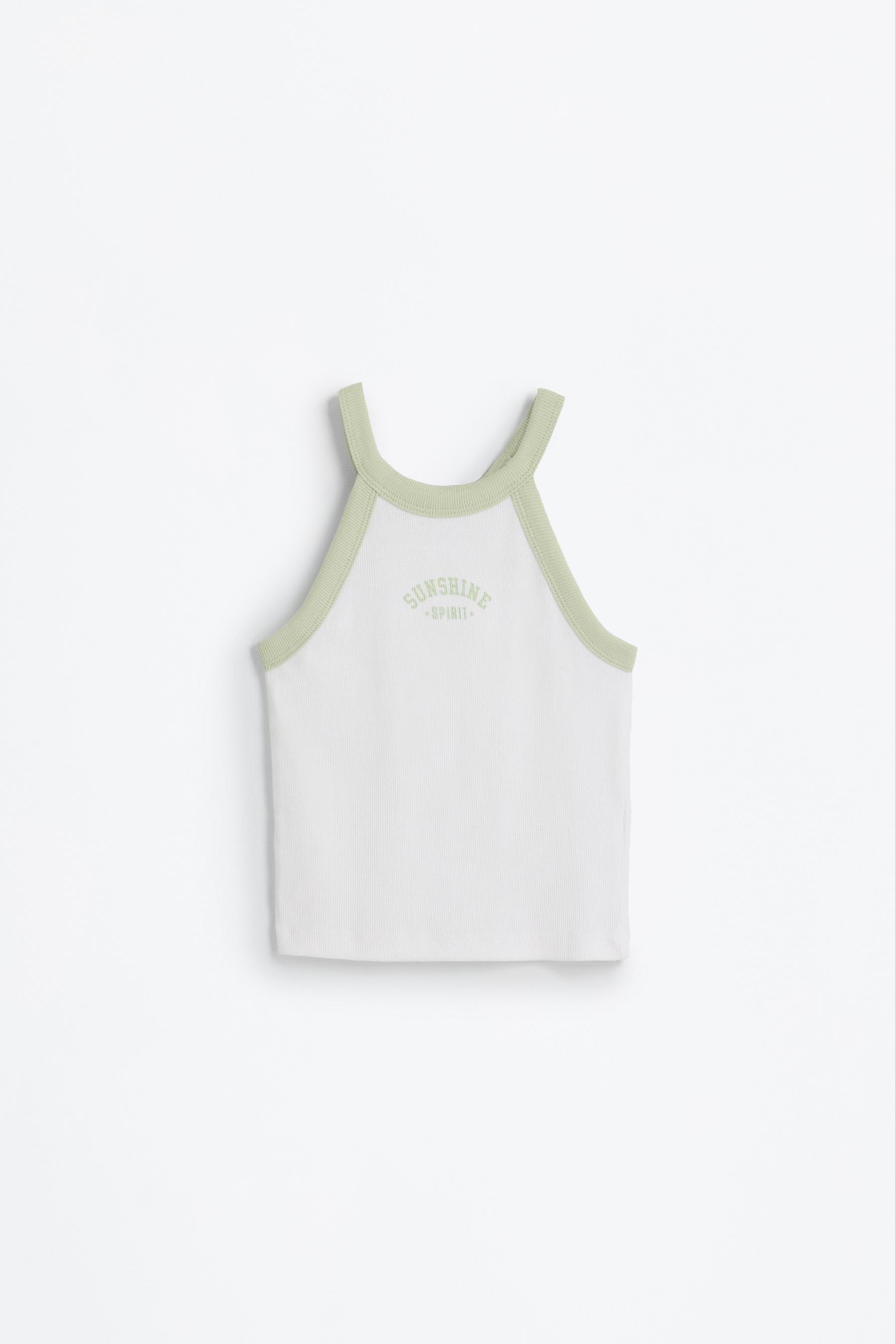Top canelado com decote halter