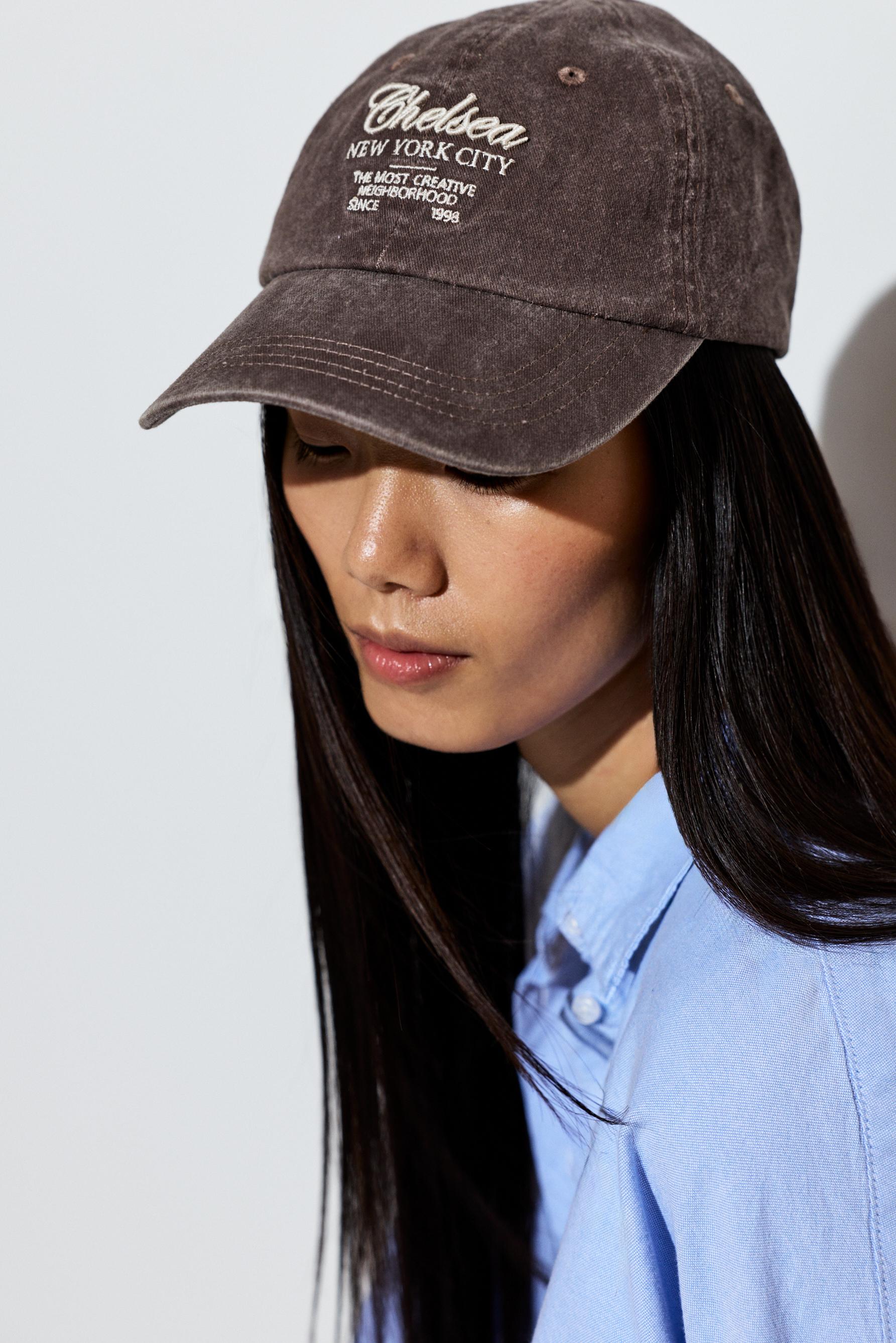 Faded effect embroidered cap — BROWN