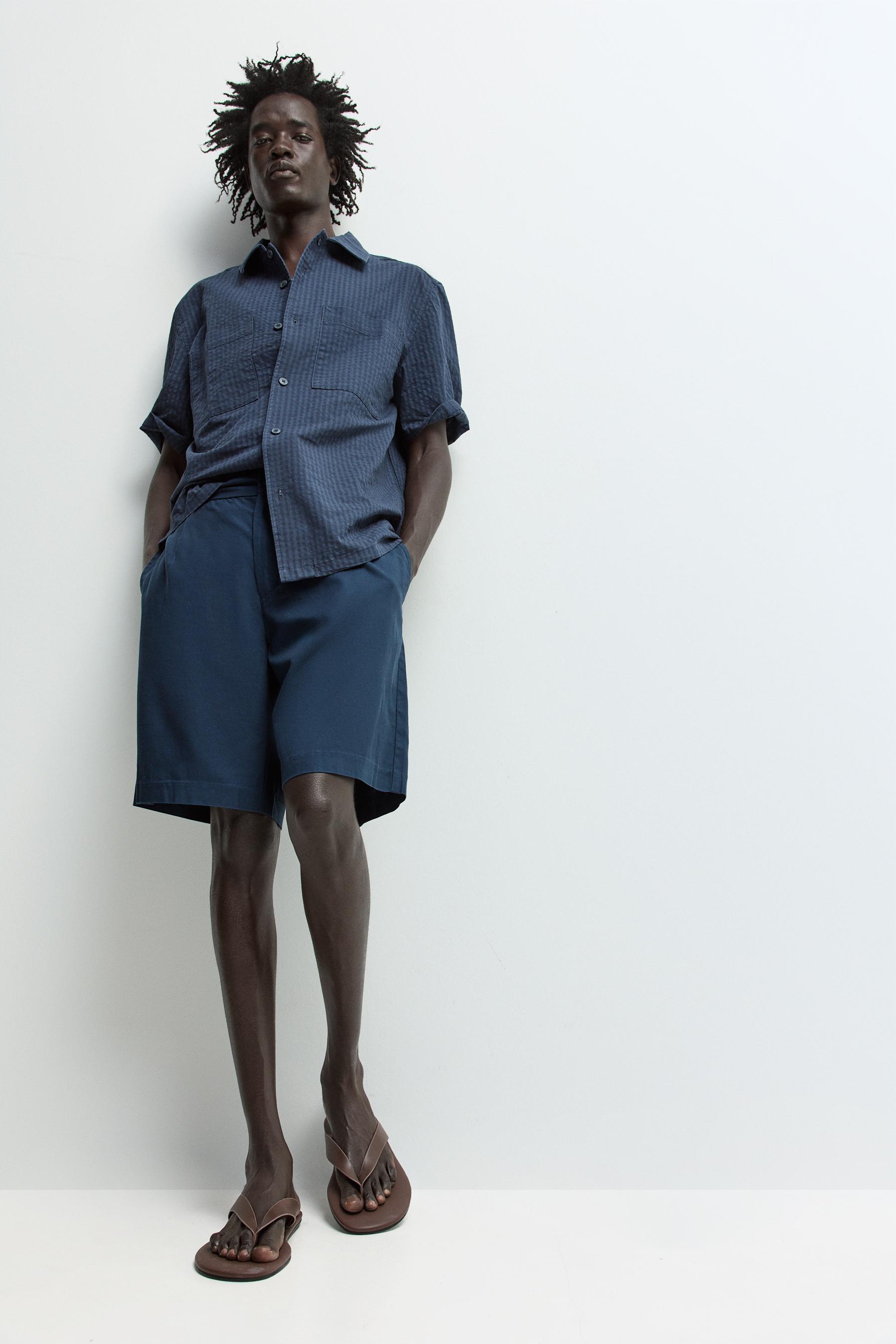 Pleated Bermuda shorts — NAVY