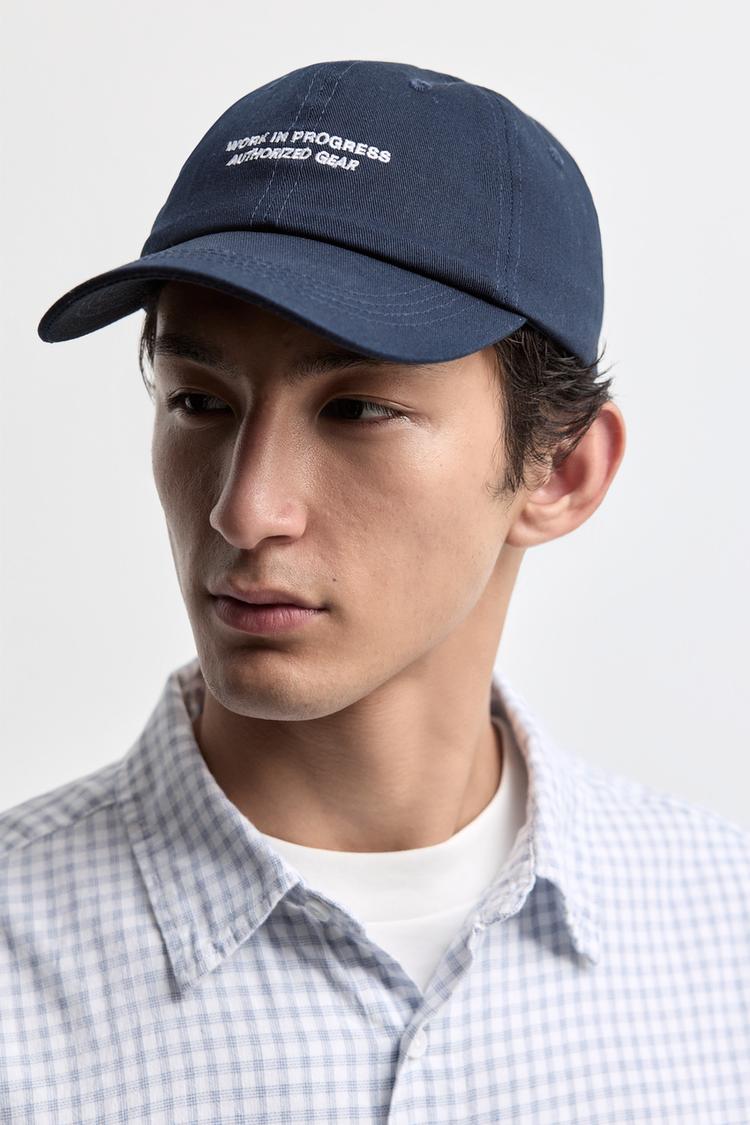 Text embroidery cap — BLUE/WHITE