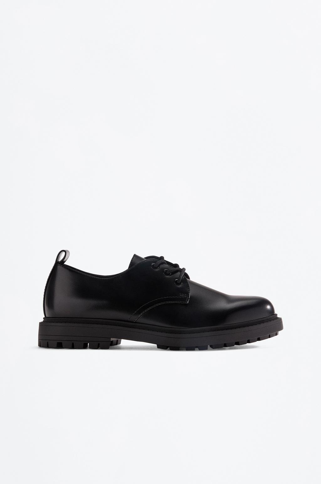 Blucher dress shoe