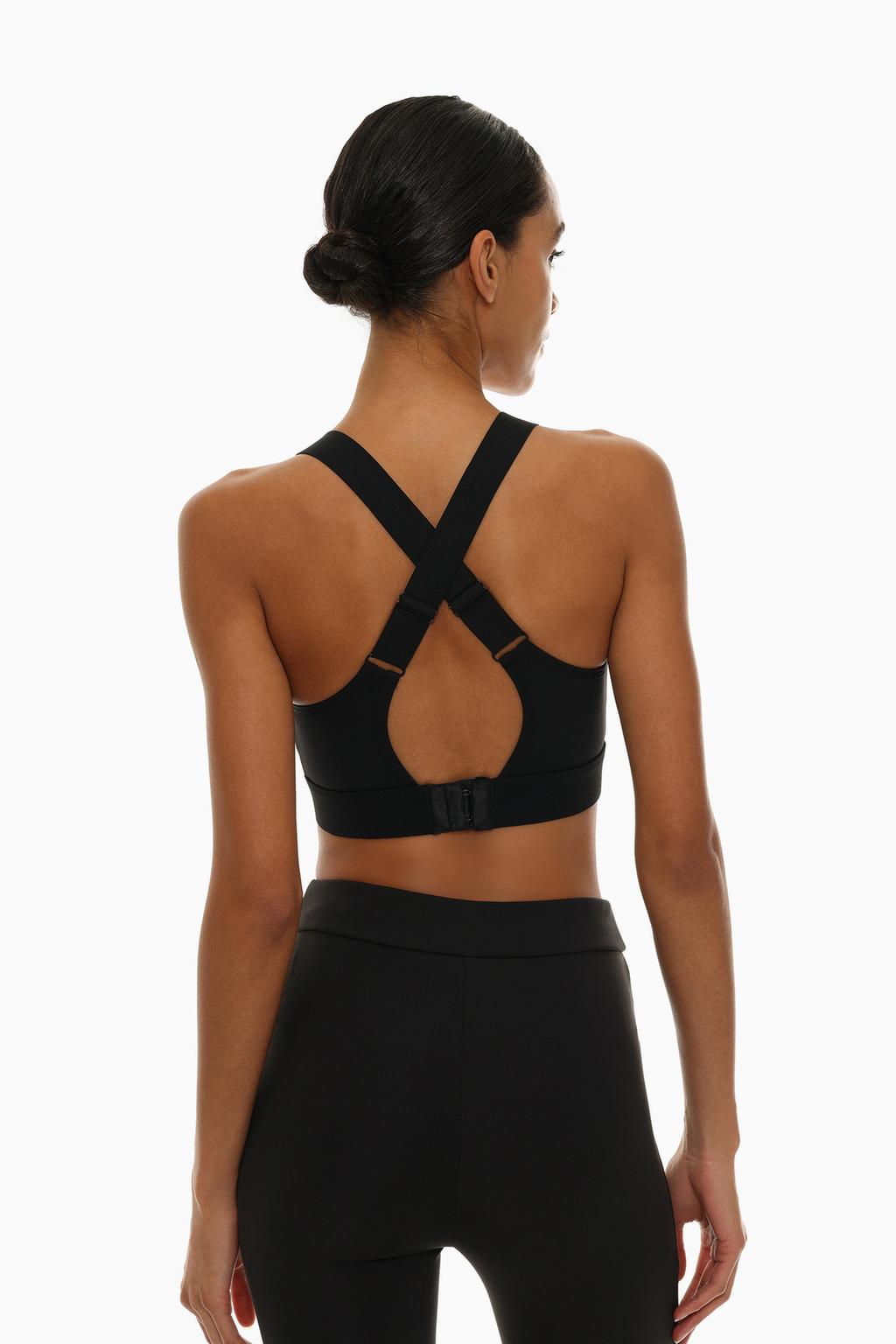 Sports top with wide straps