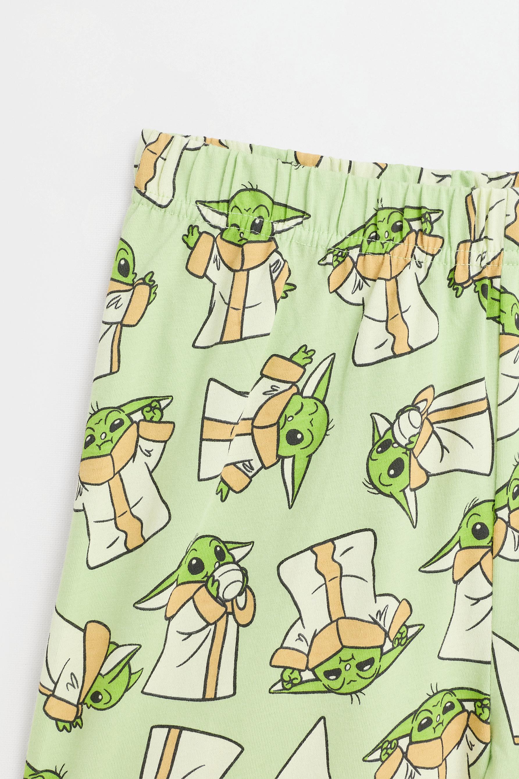 Baby Yoda ©Disney short pyjamas with sleep mask — PALE GREEN