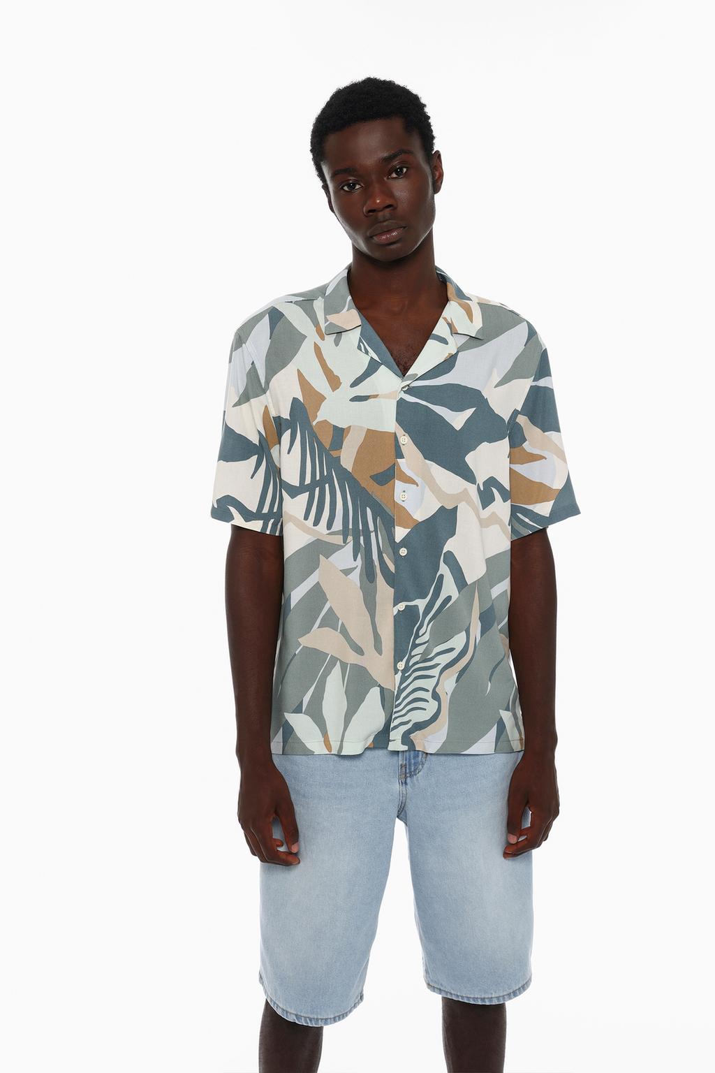 Camisa resort estampada