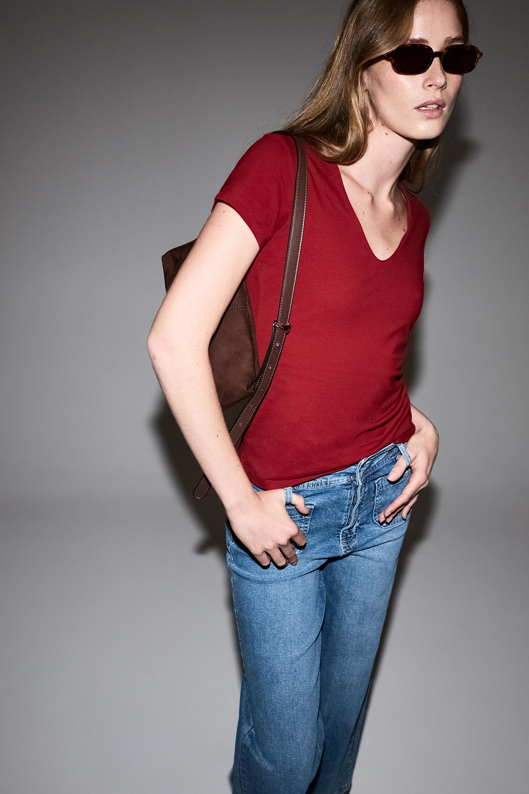 V-neck T-shirt — BRIGHT RED