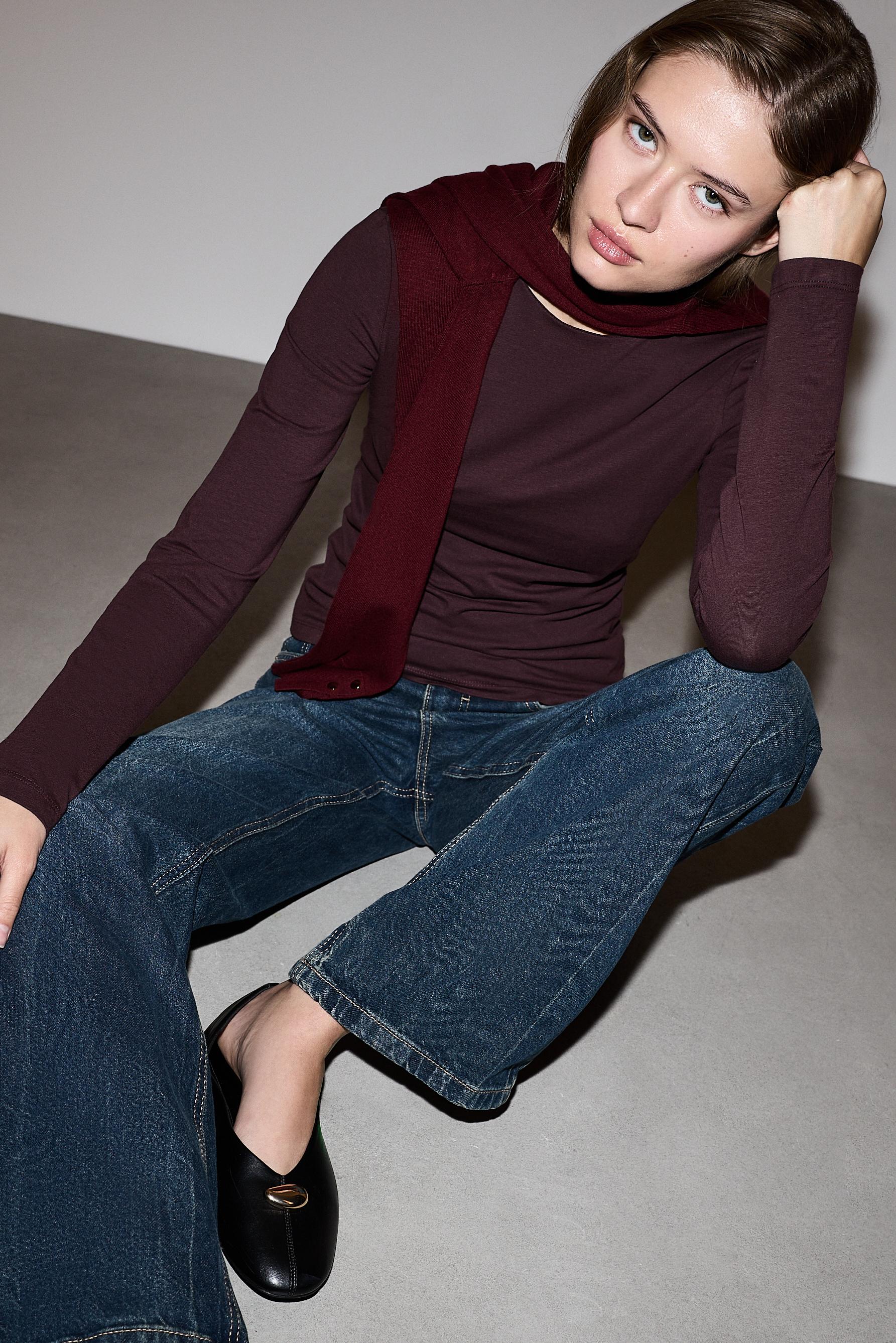 Round neck long sleeve T-shirt — MAROON