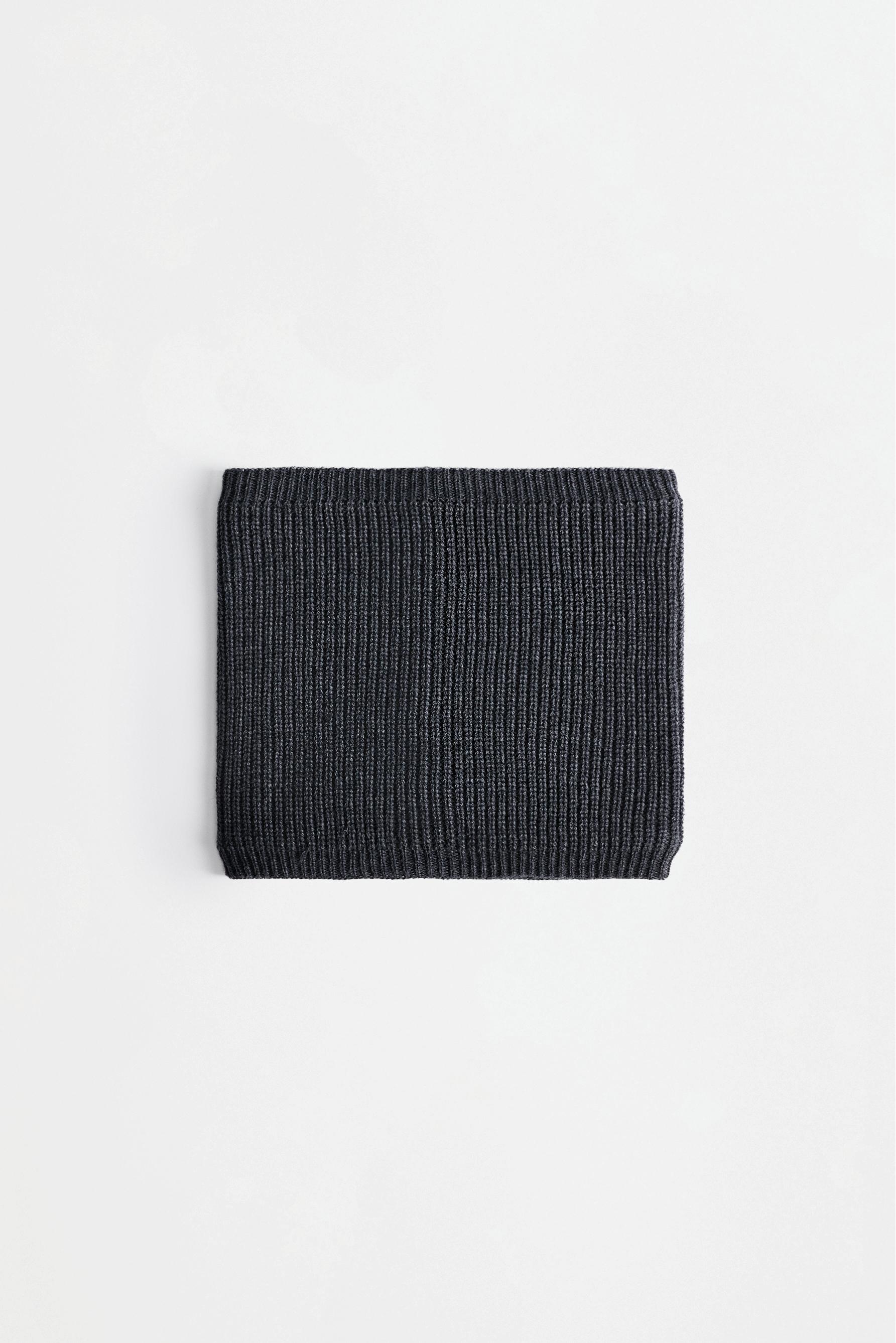 Cuello canalé