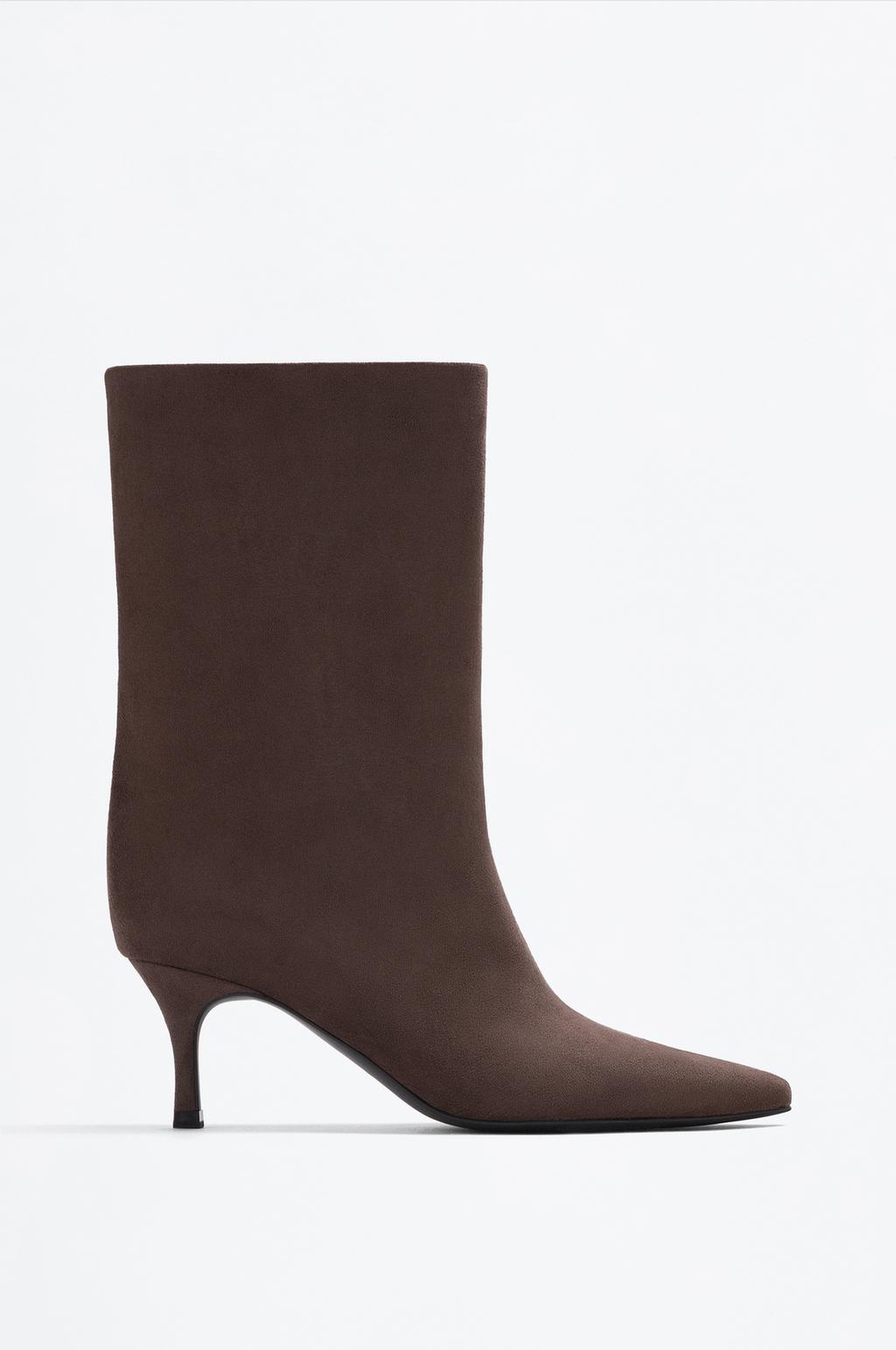 High-heel boots