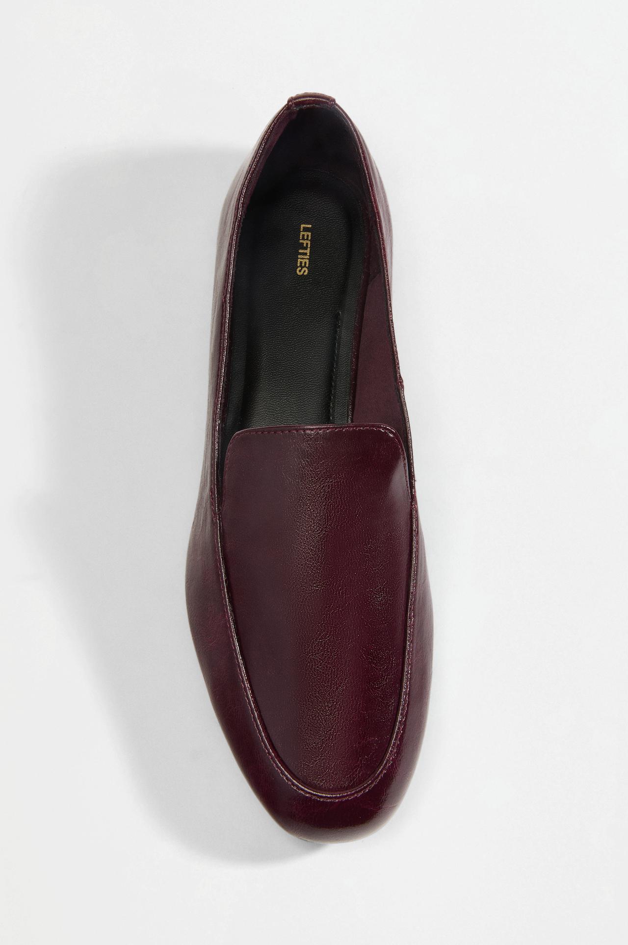 Crocodile-effect loafer — BURGUNDY