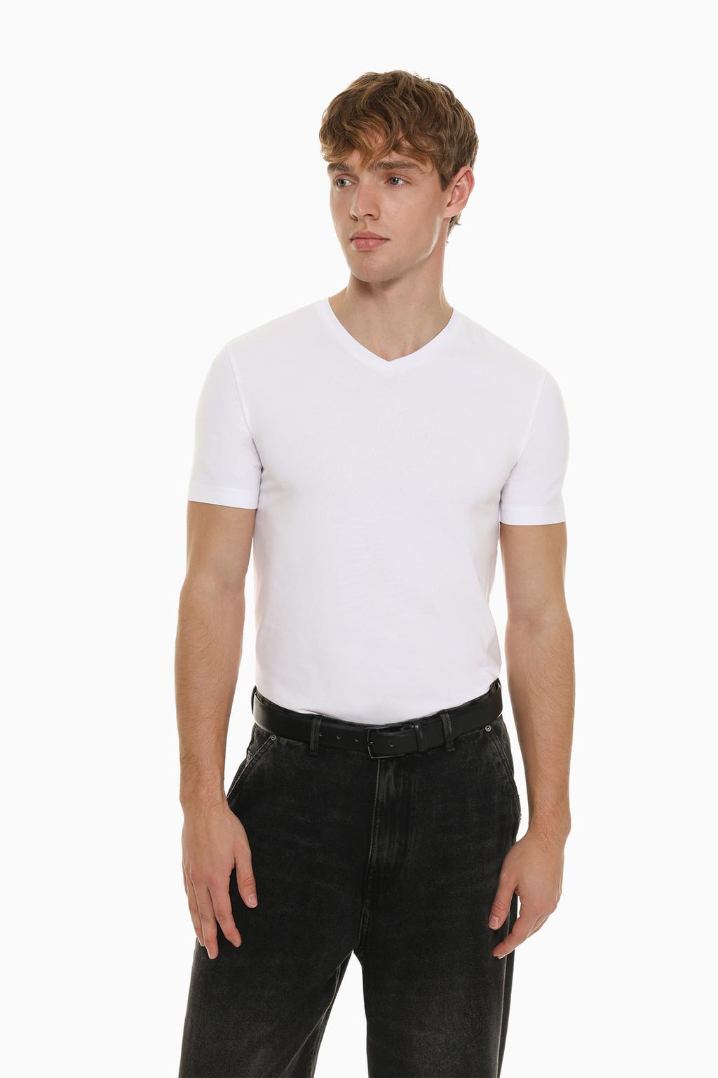Maglietta slim con collo a V