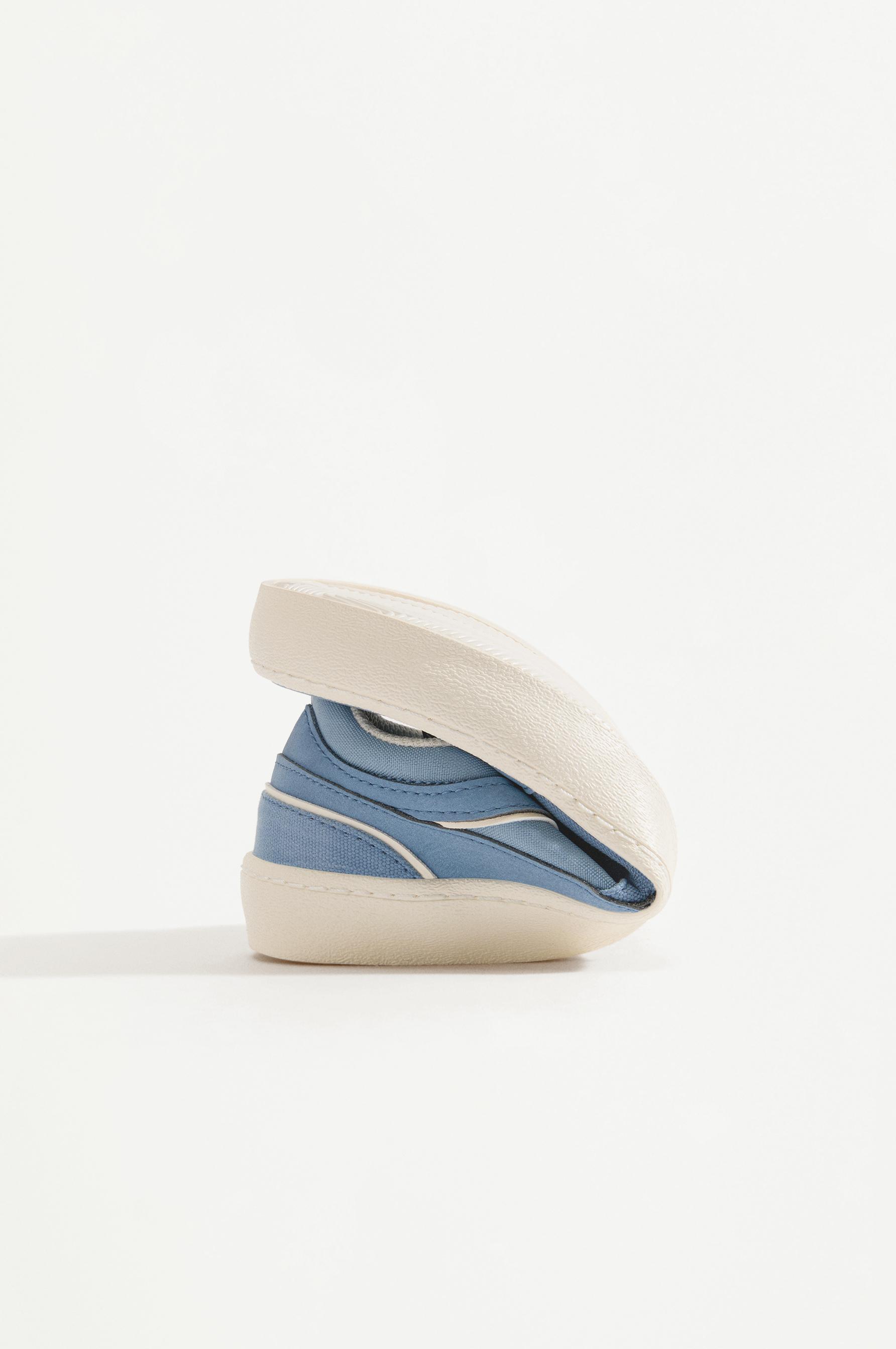 BAREFOOT SNEAKER — WASHED BLUE