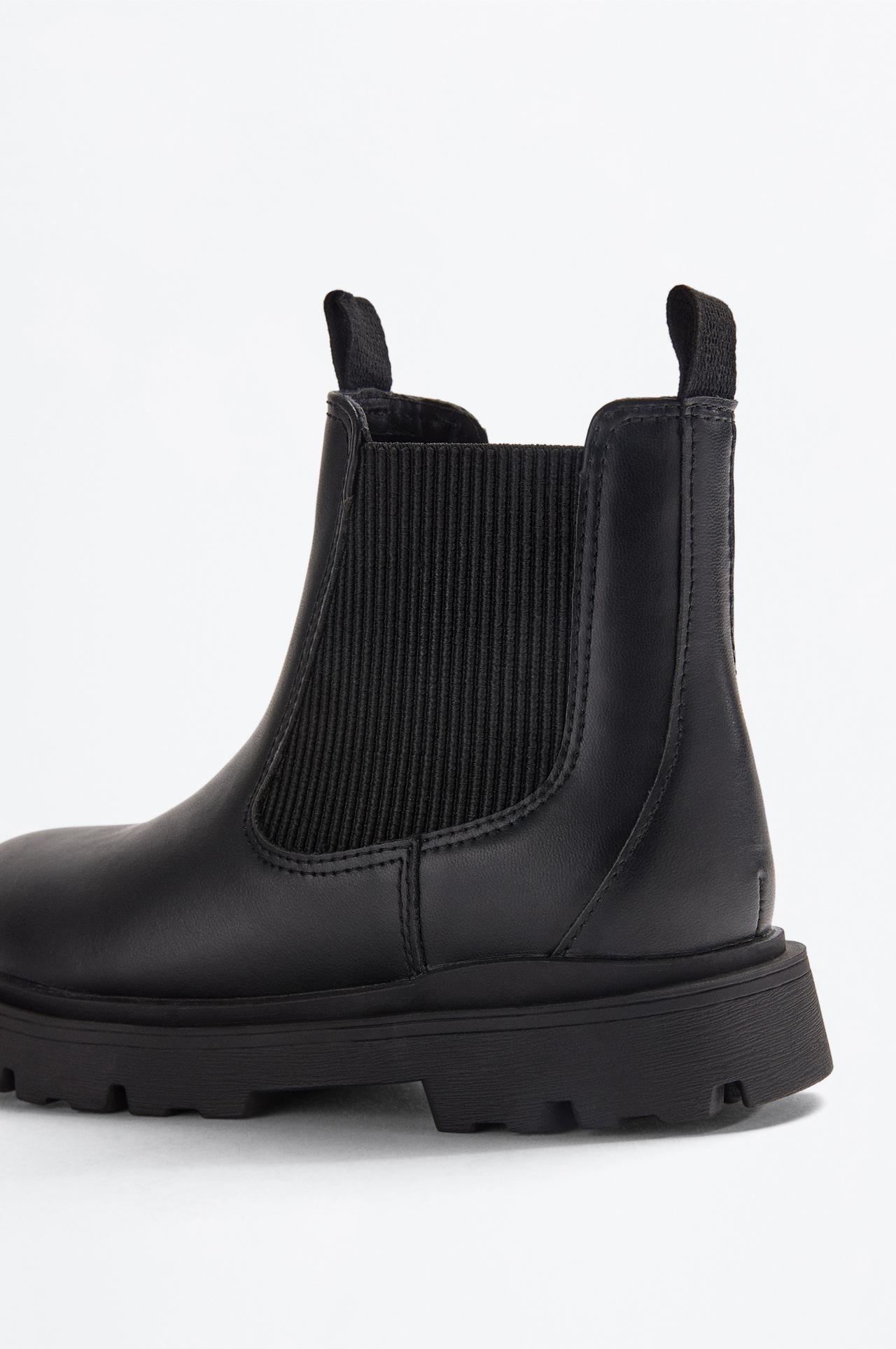 Chelsea boots — BLACK
