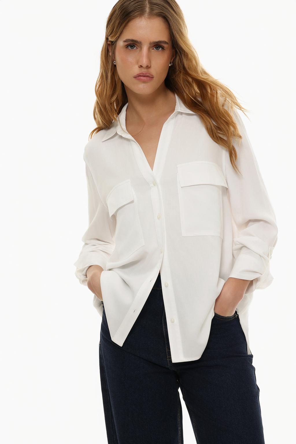 Shirt with pockets