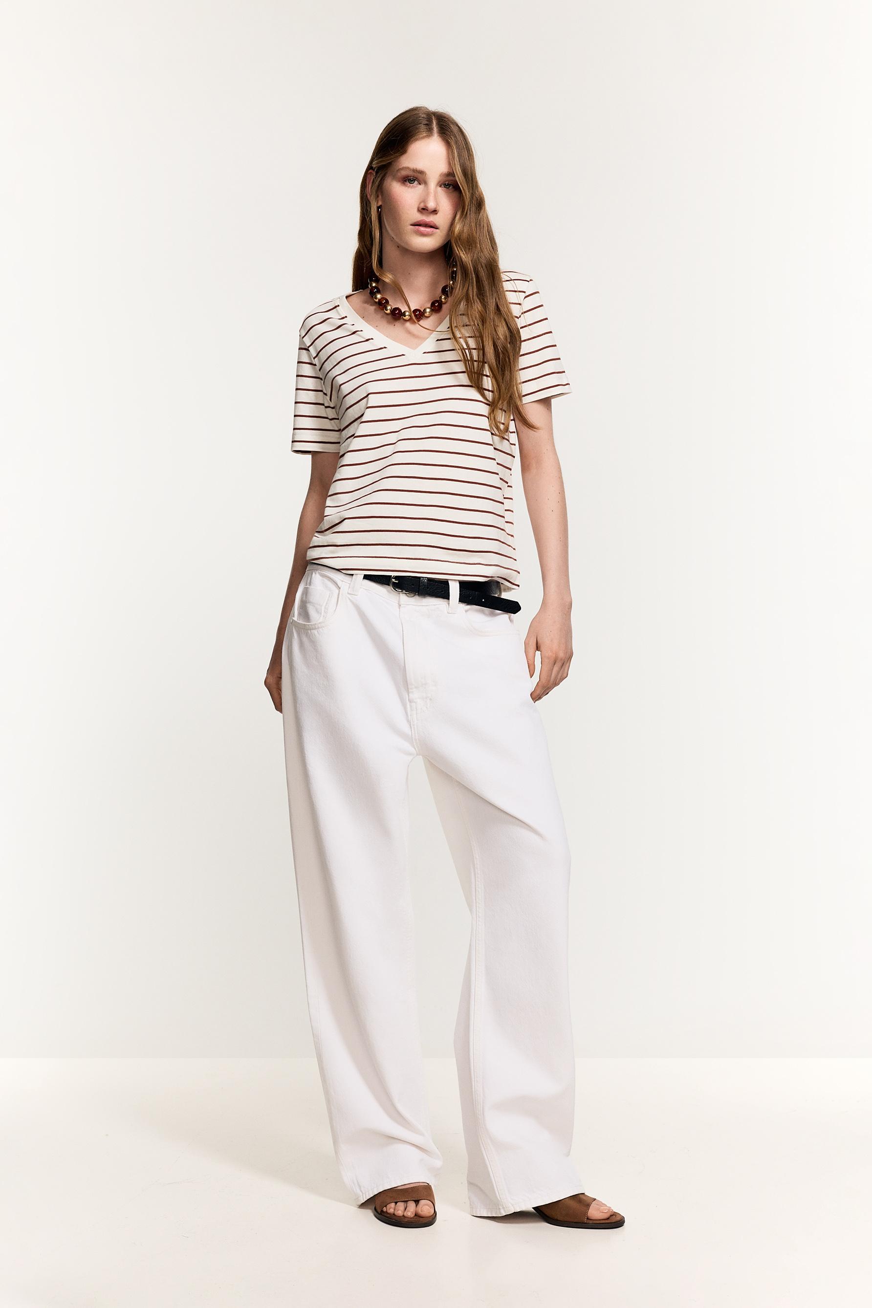 Basic V-neck T-shirt — STRIPED