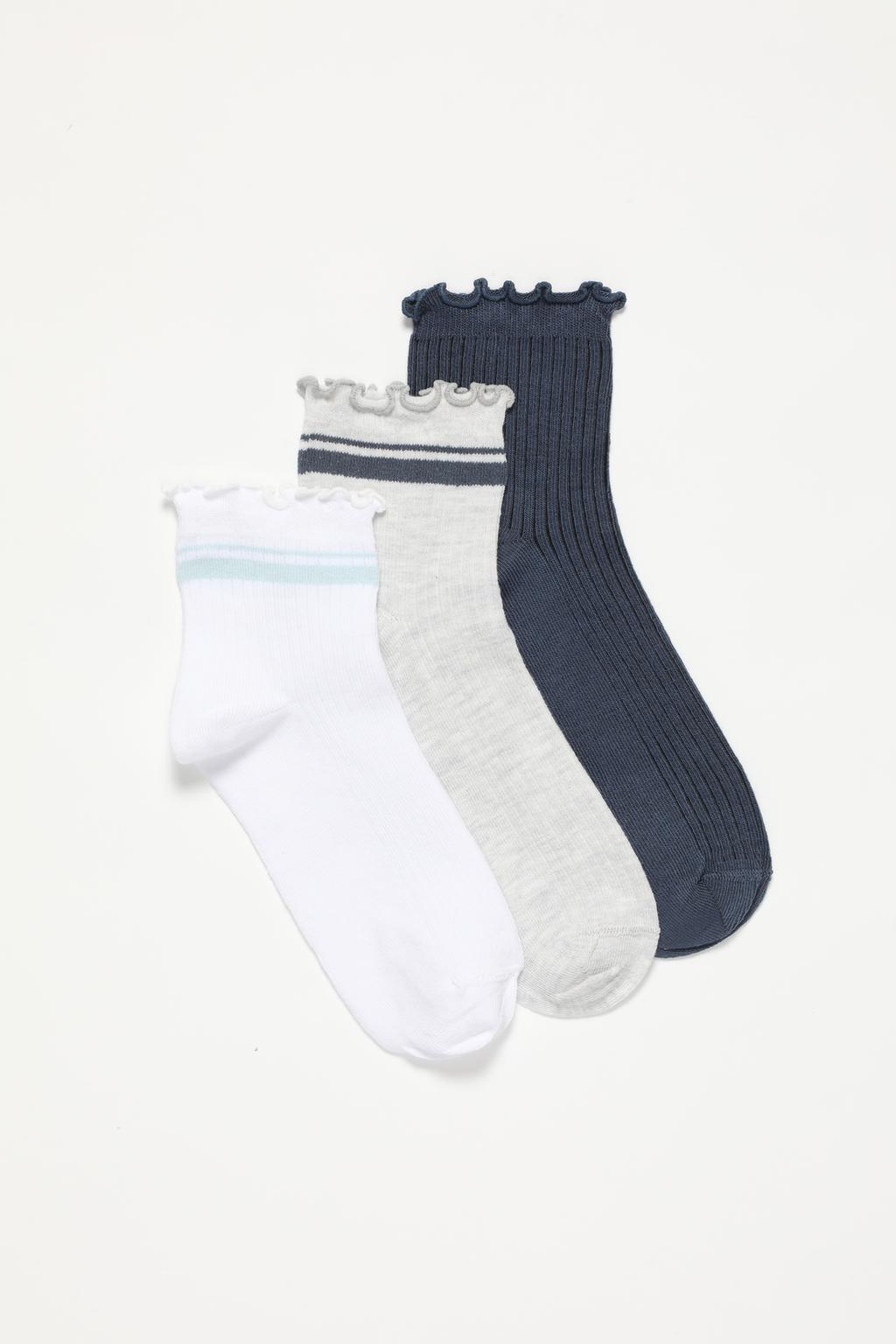 Pack of 3 pairs of scalloped socks