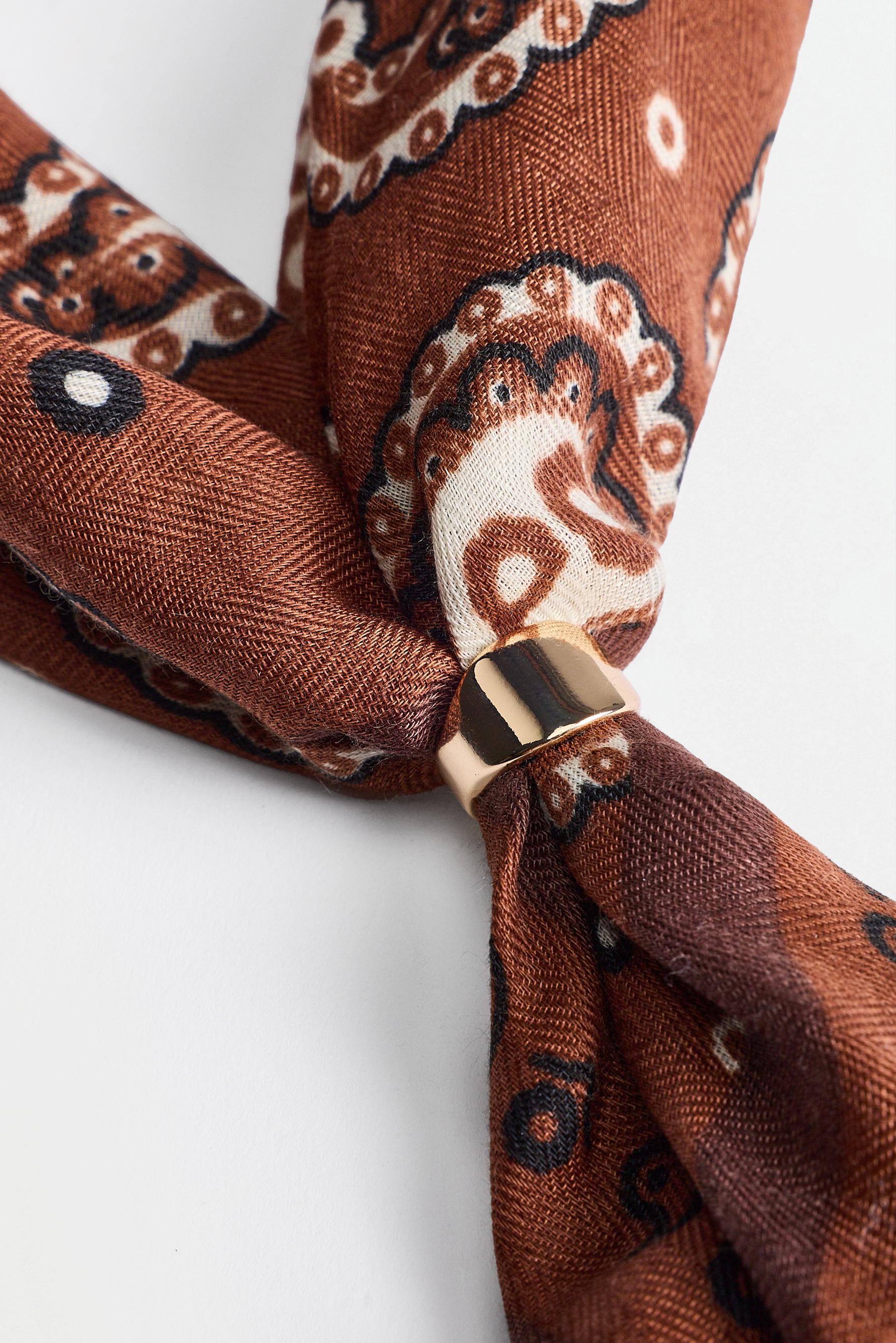 Paisley print scarf — BROWN
