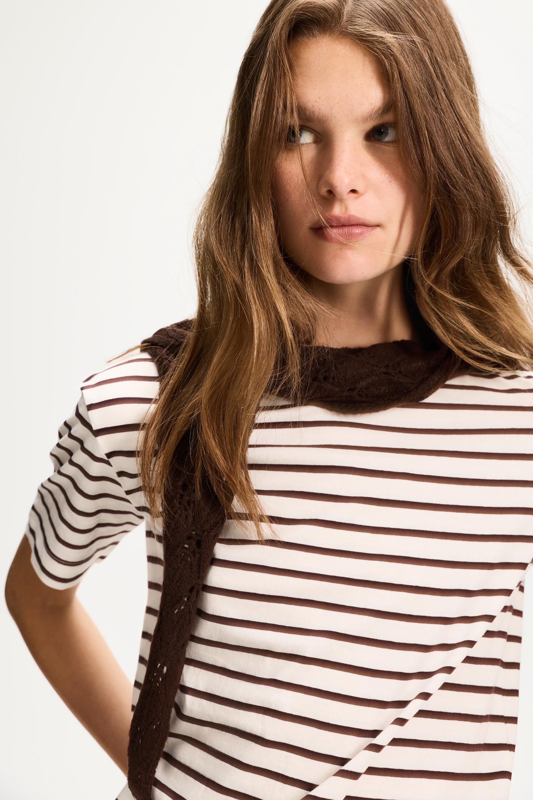 Openwork scarf — DARK BROWN