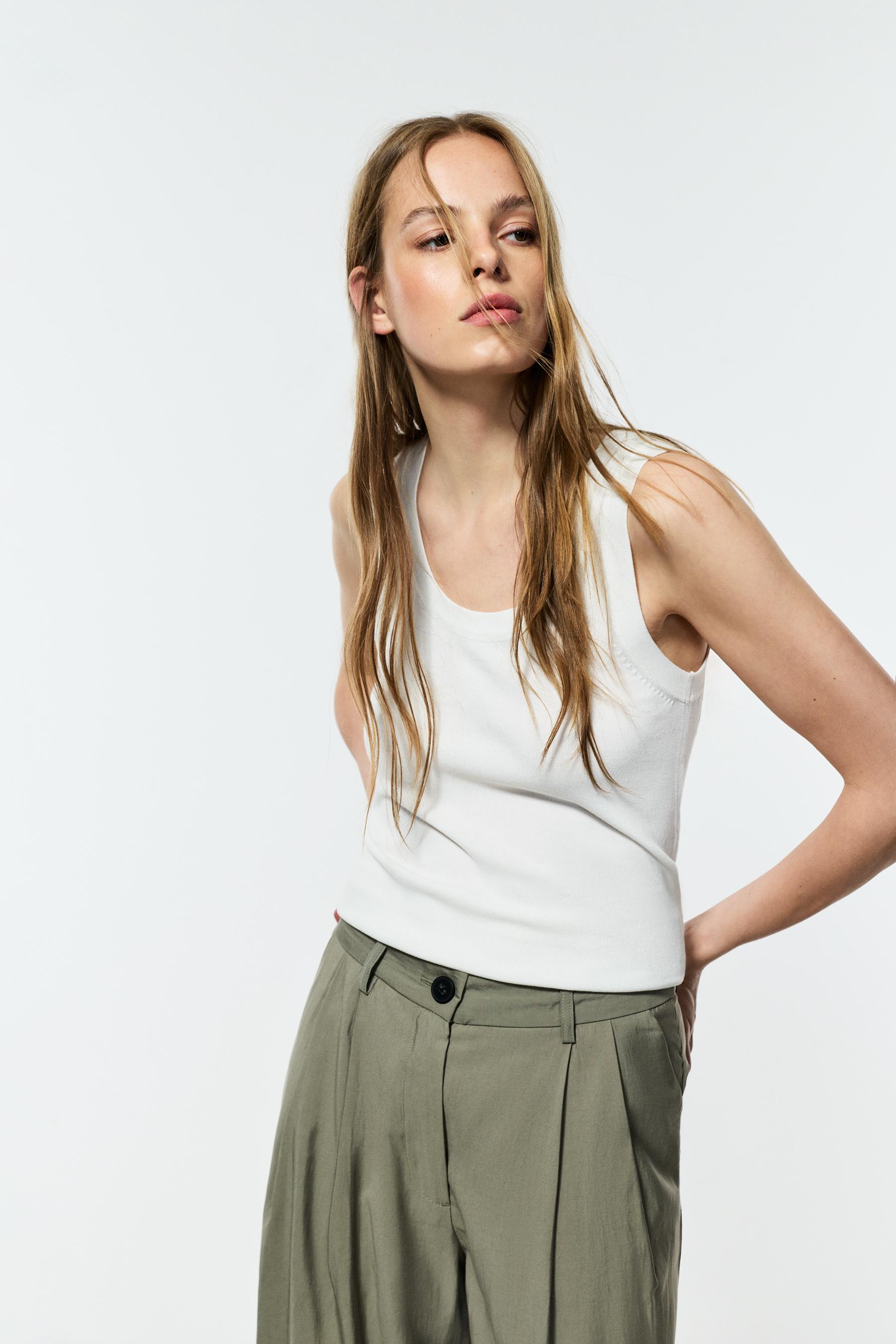 Basic flowing knit top — WHITE