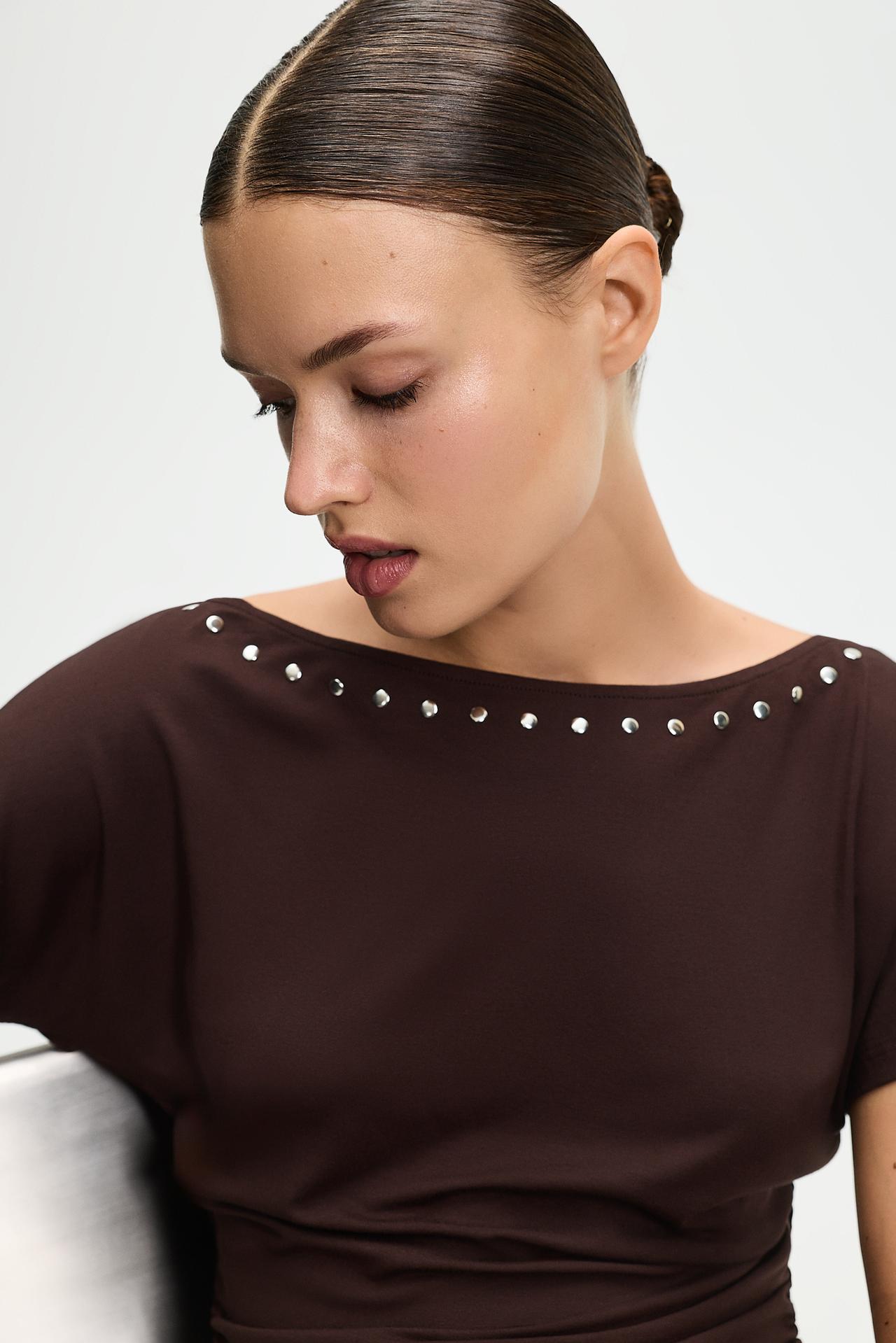 Studded T-shirt — CHOCOLATE