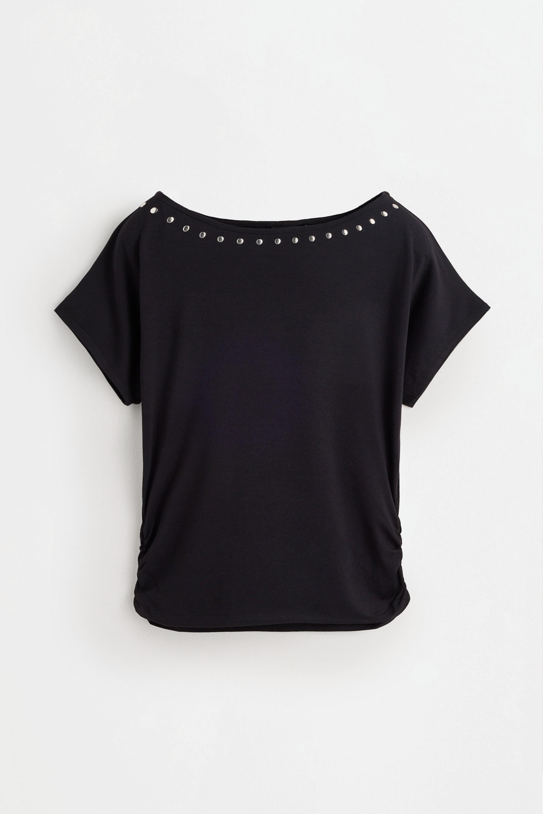 Studded T-shirt — BLACK